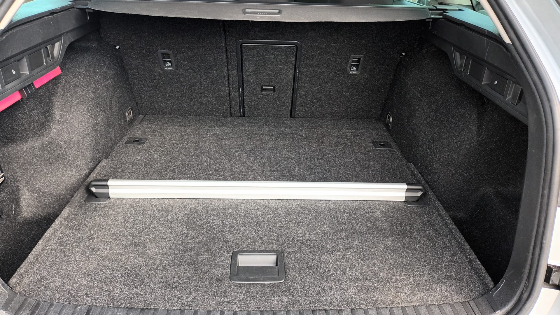 SKODA Octavia Combi 2.0 TDI DSG Ambition 4x4-image-17