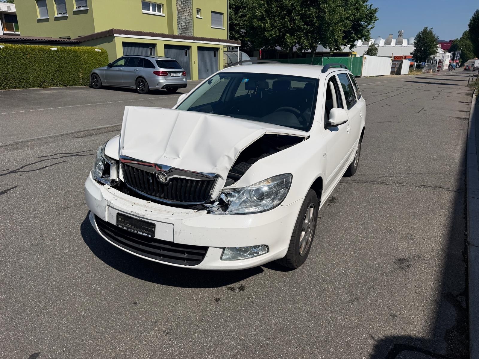 SKODA Octavia Combi 1.6 TDI 50Years 4x4-image-0