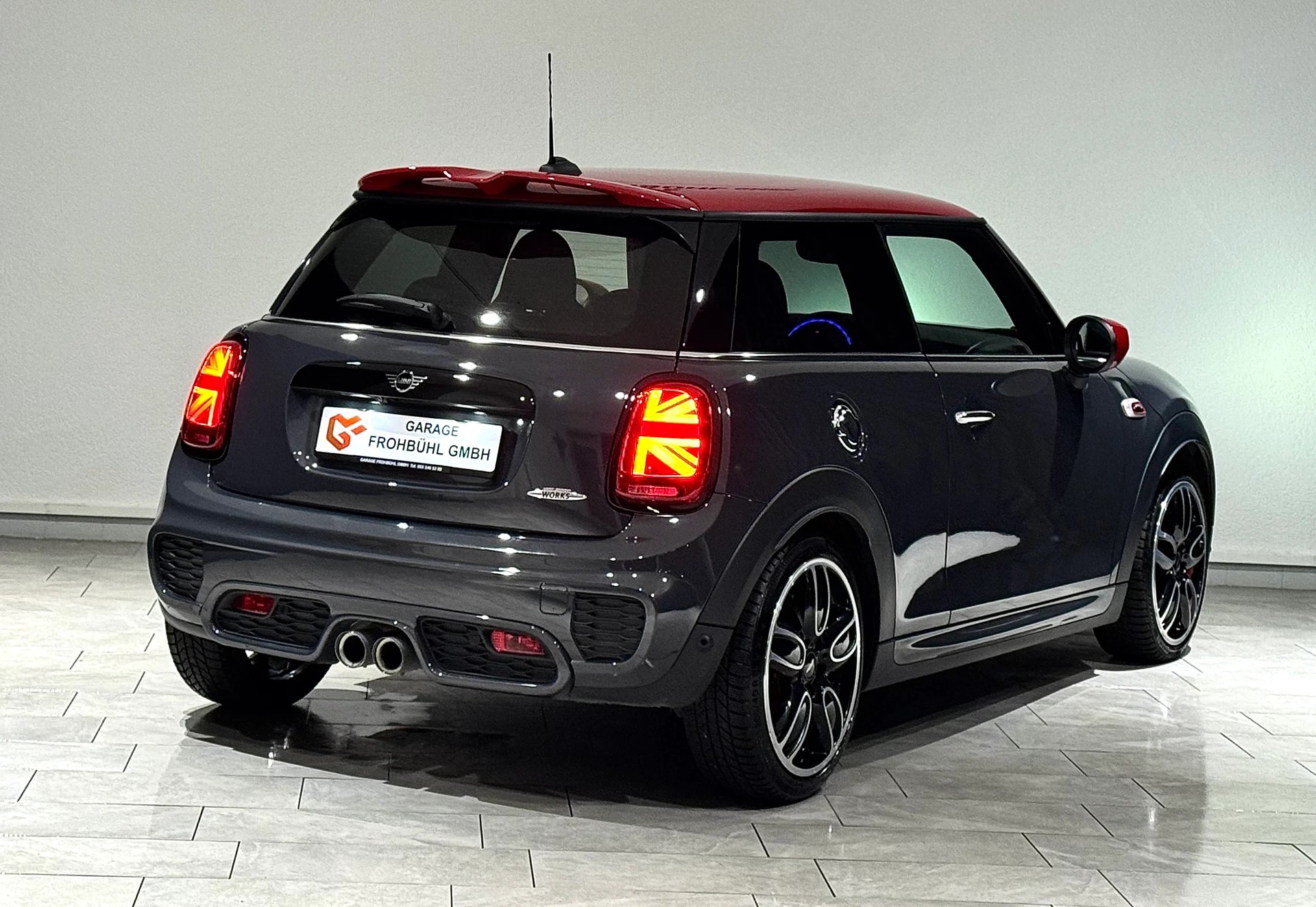 MINI Cooper John Cooper Works Steptronic-image-3