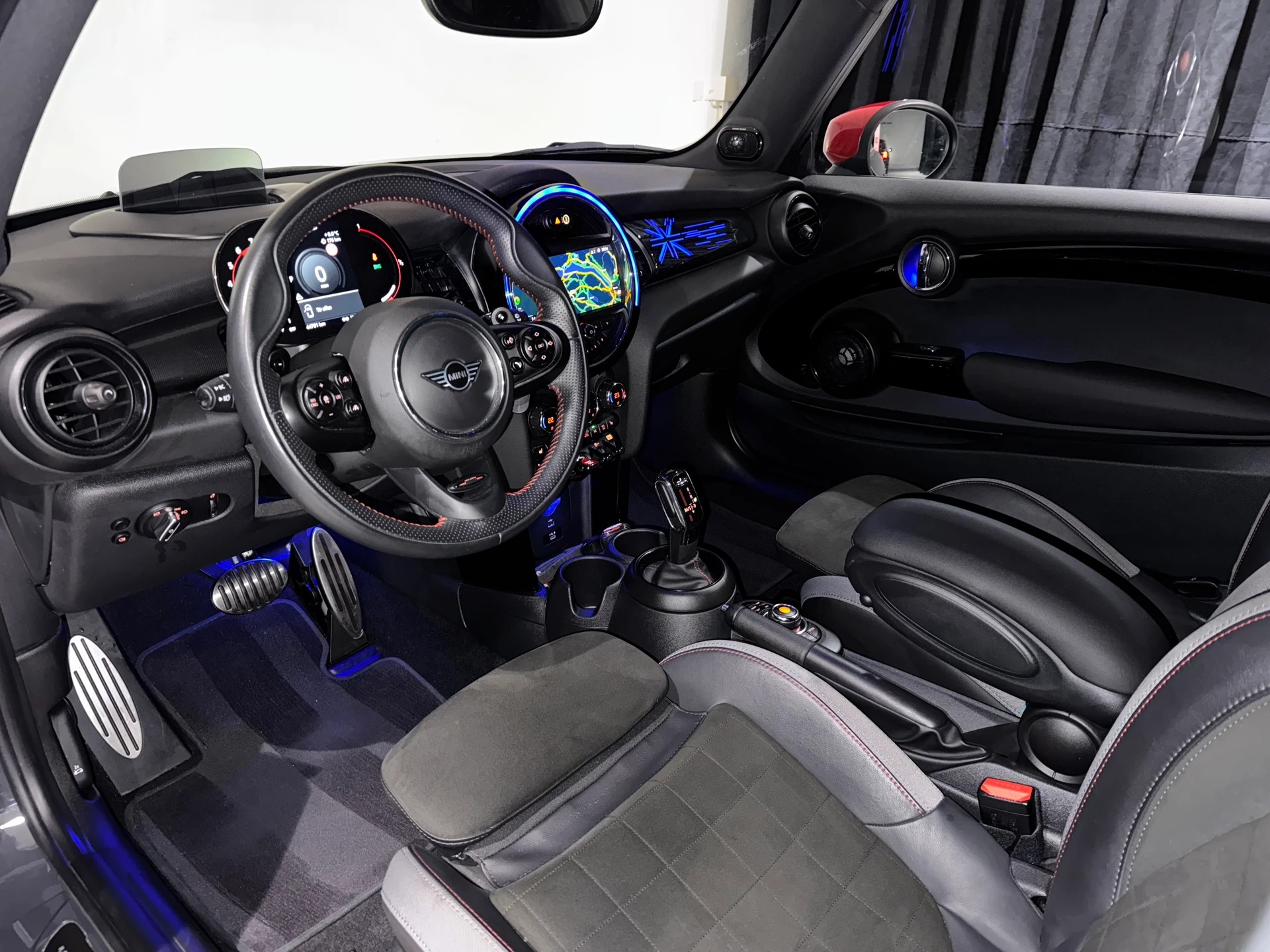 MINI Cooper John Cooper Works Steptronic-image-8