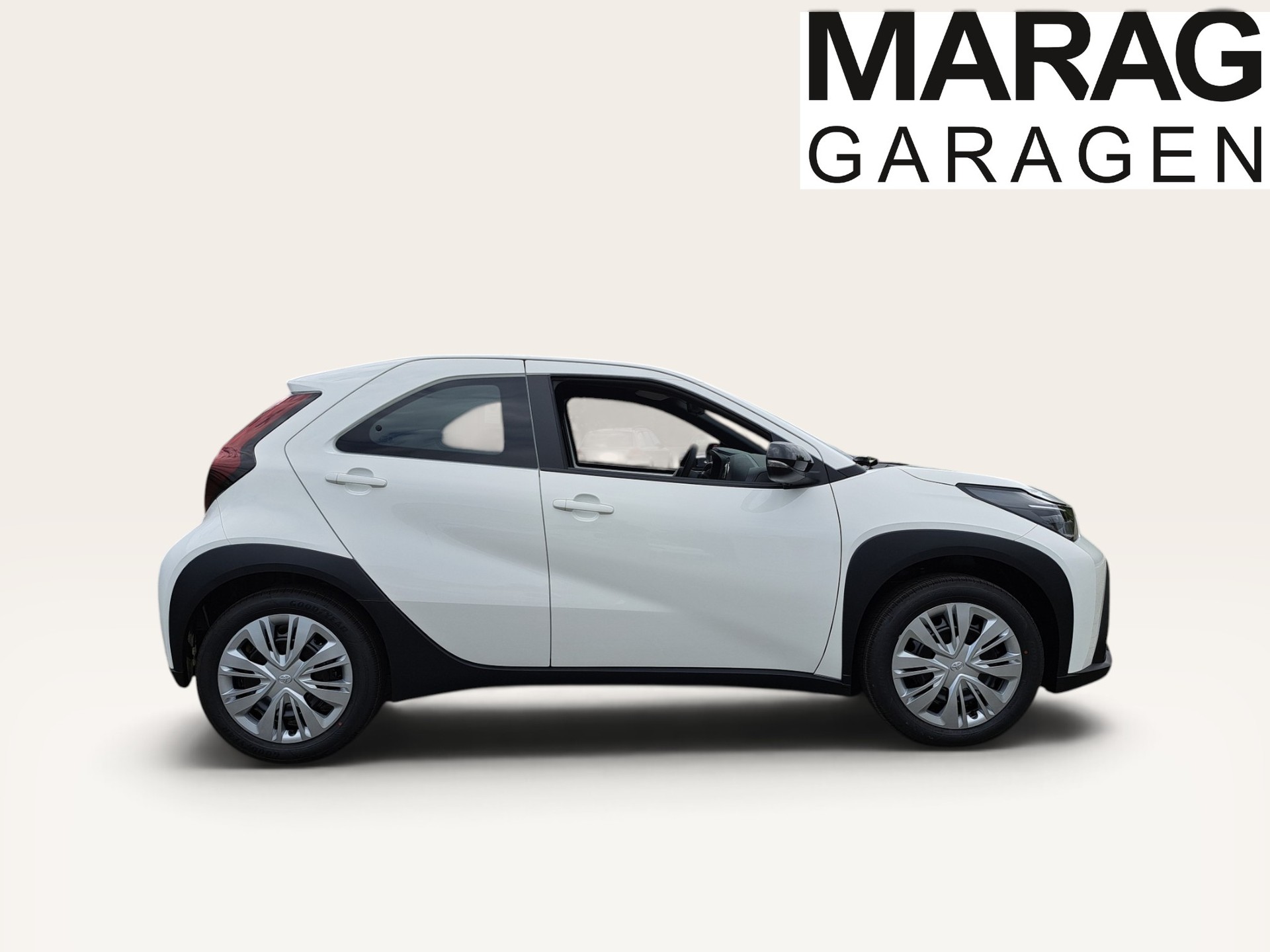 TOYOTA Aygo X 1.5 Comfort e-CVT-image-3