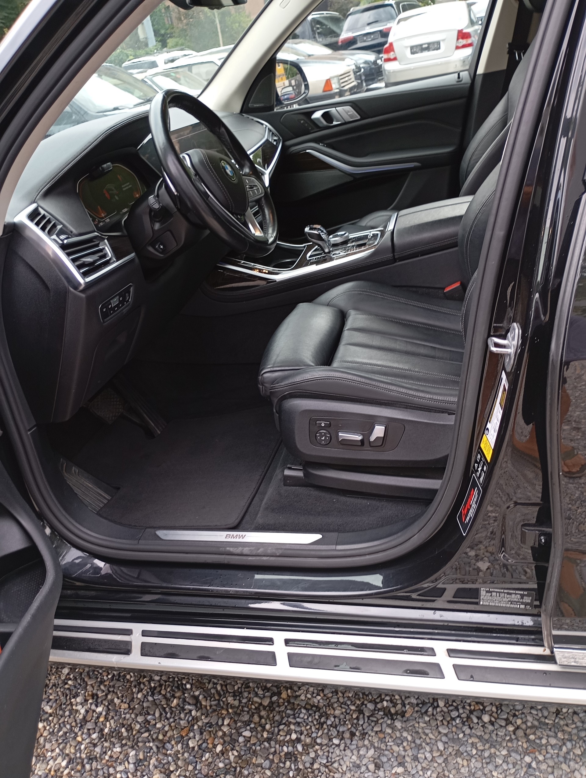 BMW X7 XDRIVE40I-image-9