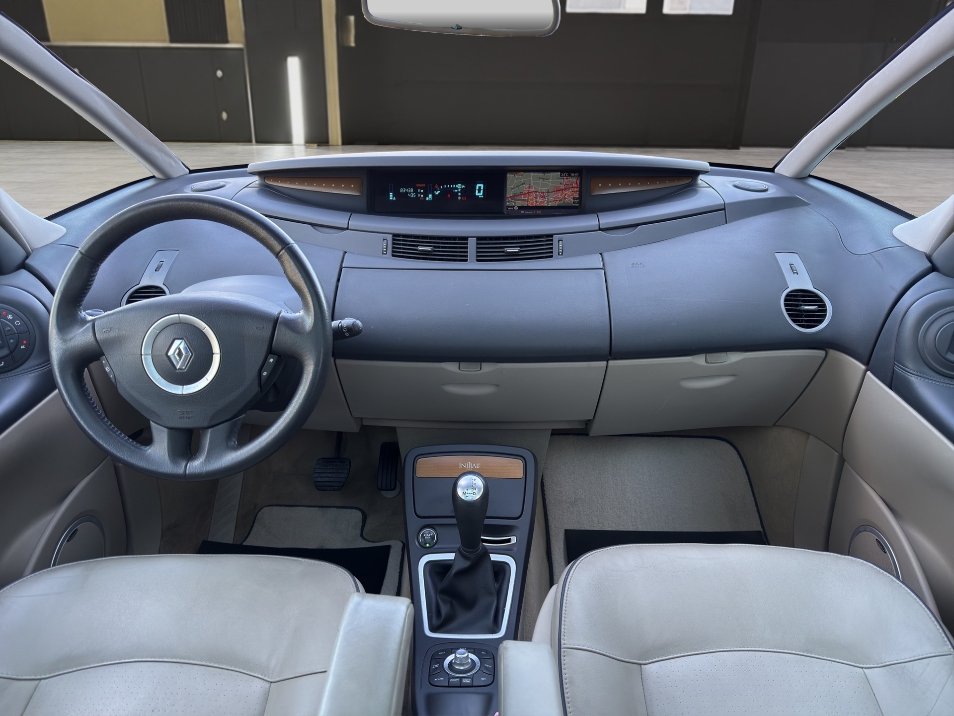 RENAULT Grand Espace 3.5 V6 Initiale Automatic-image-10