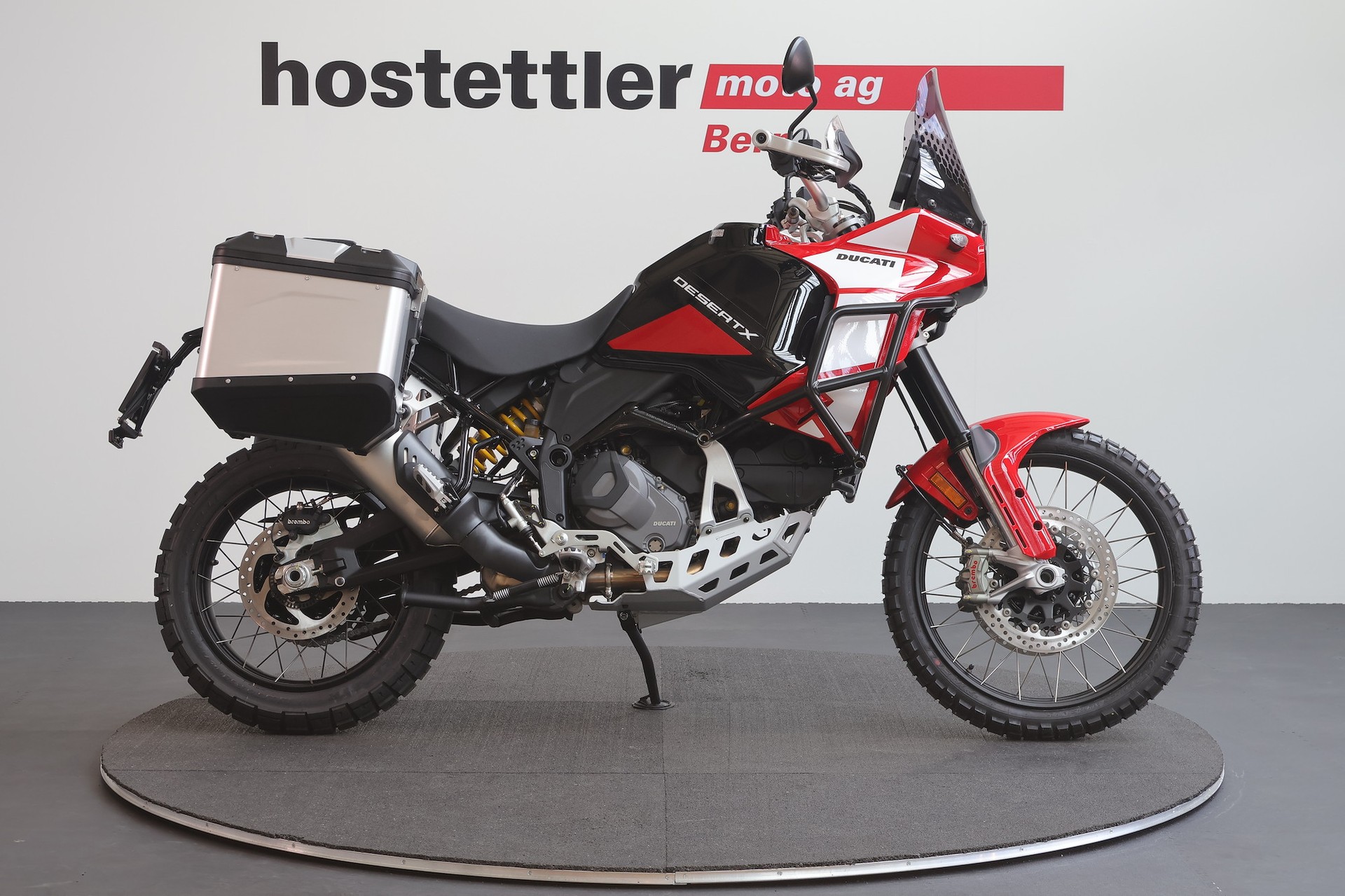 DUCATI Desert X Discovery-showroom-element-1