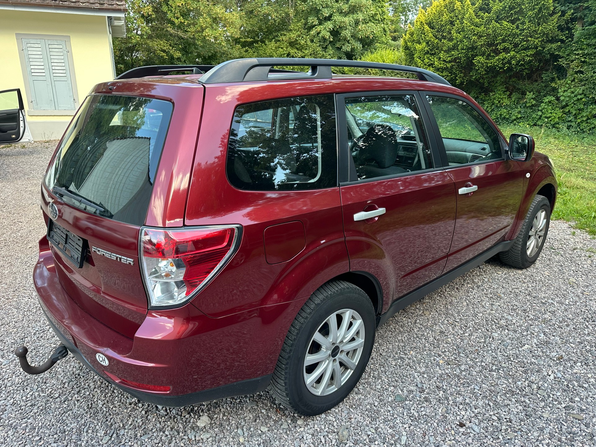 SUBARU Forester 2.0X Swiss Automatic-image-3