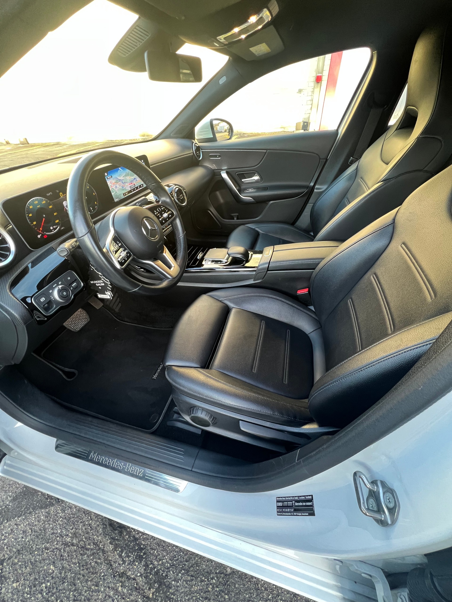 MERCEDES-BENZ A 180 d 7G-DCT-image-3