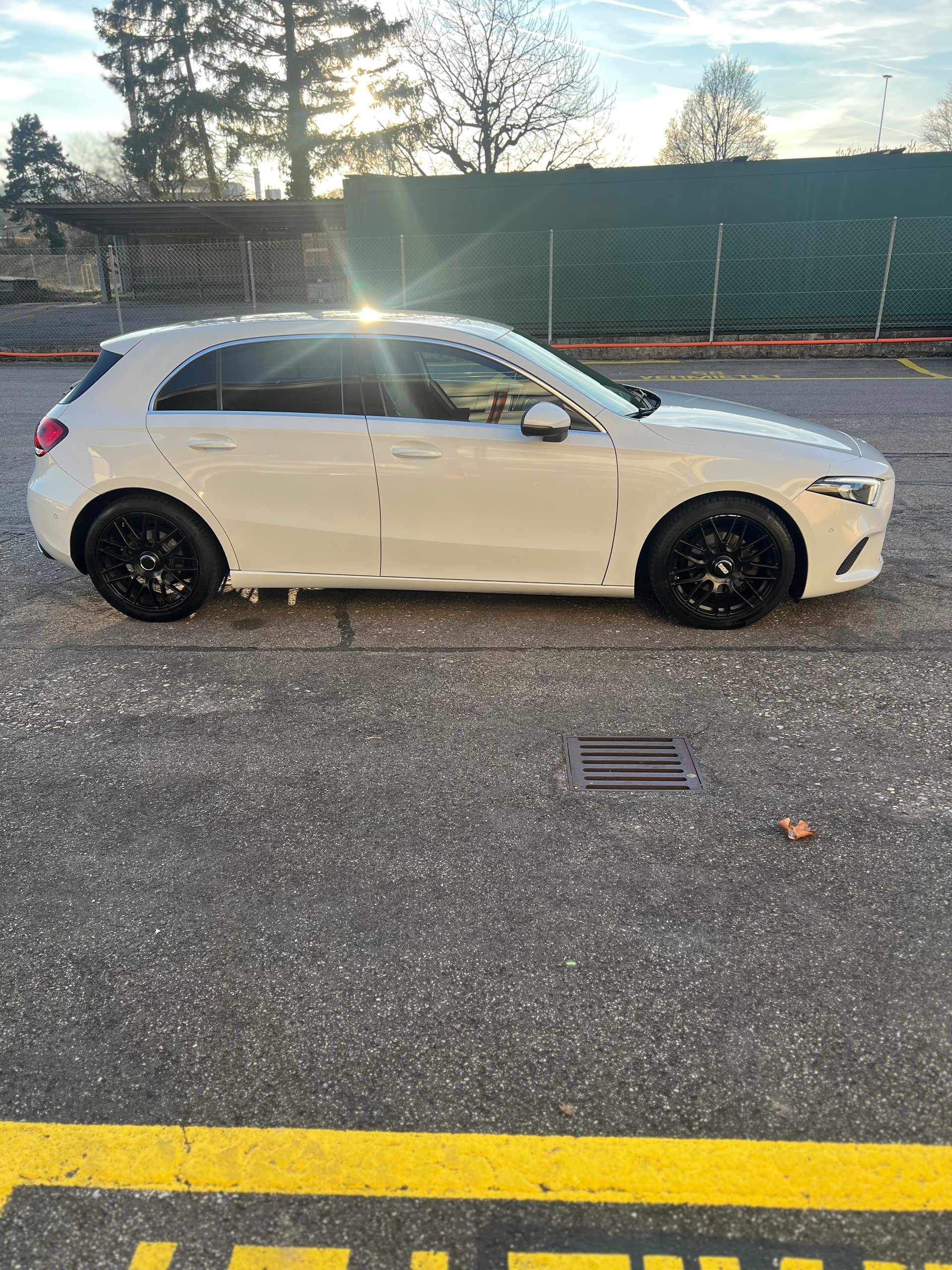 MERCEDES-BENZ A 180 d 7G-DCT-image-0