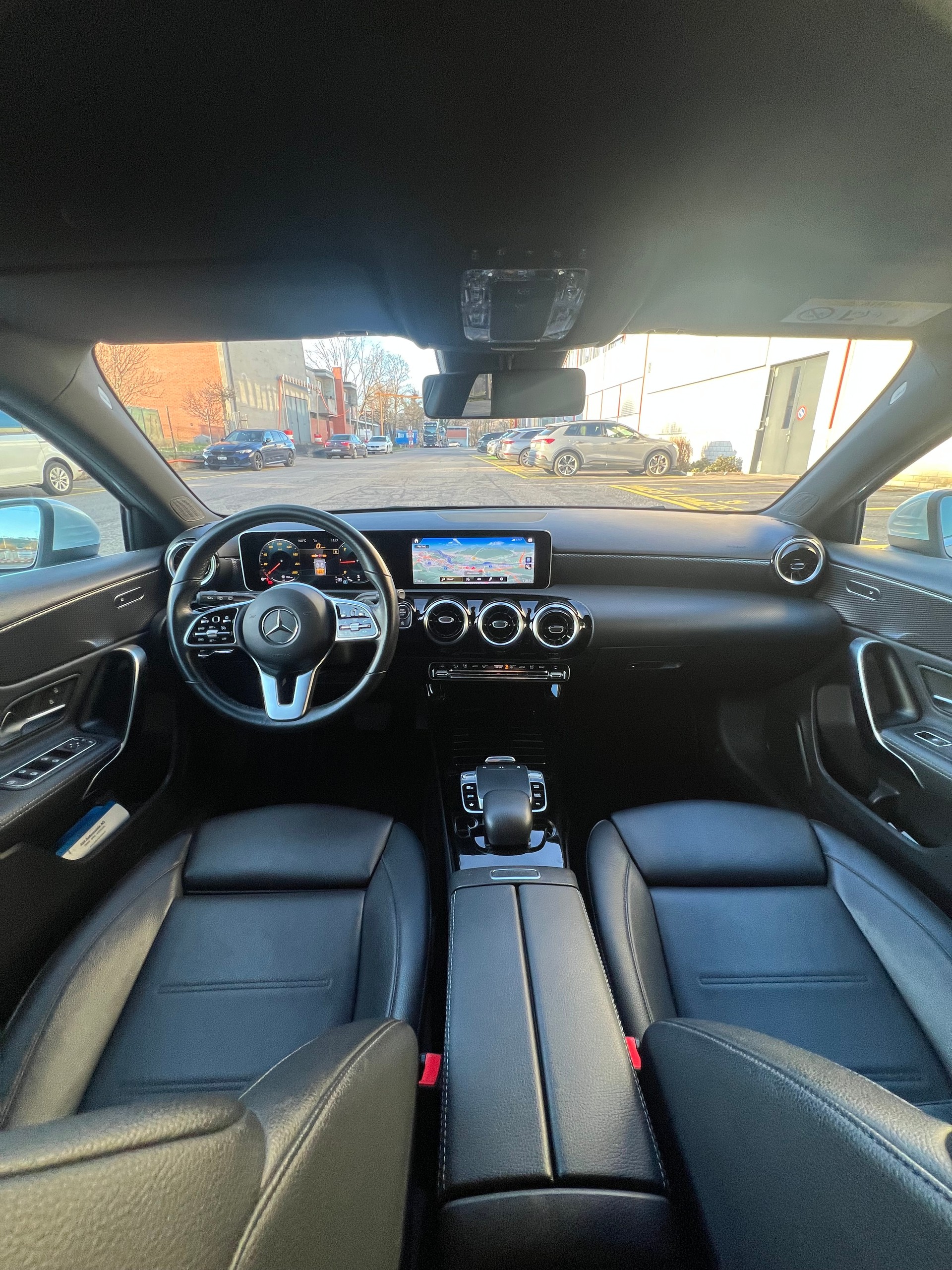 MERCEDES-BENZ A 180 d 7G-DCT-image-4
