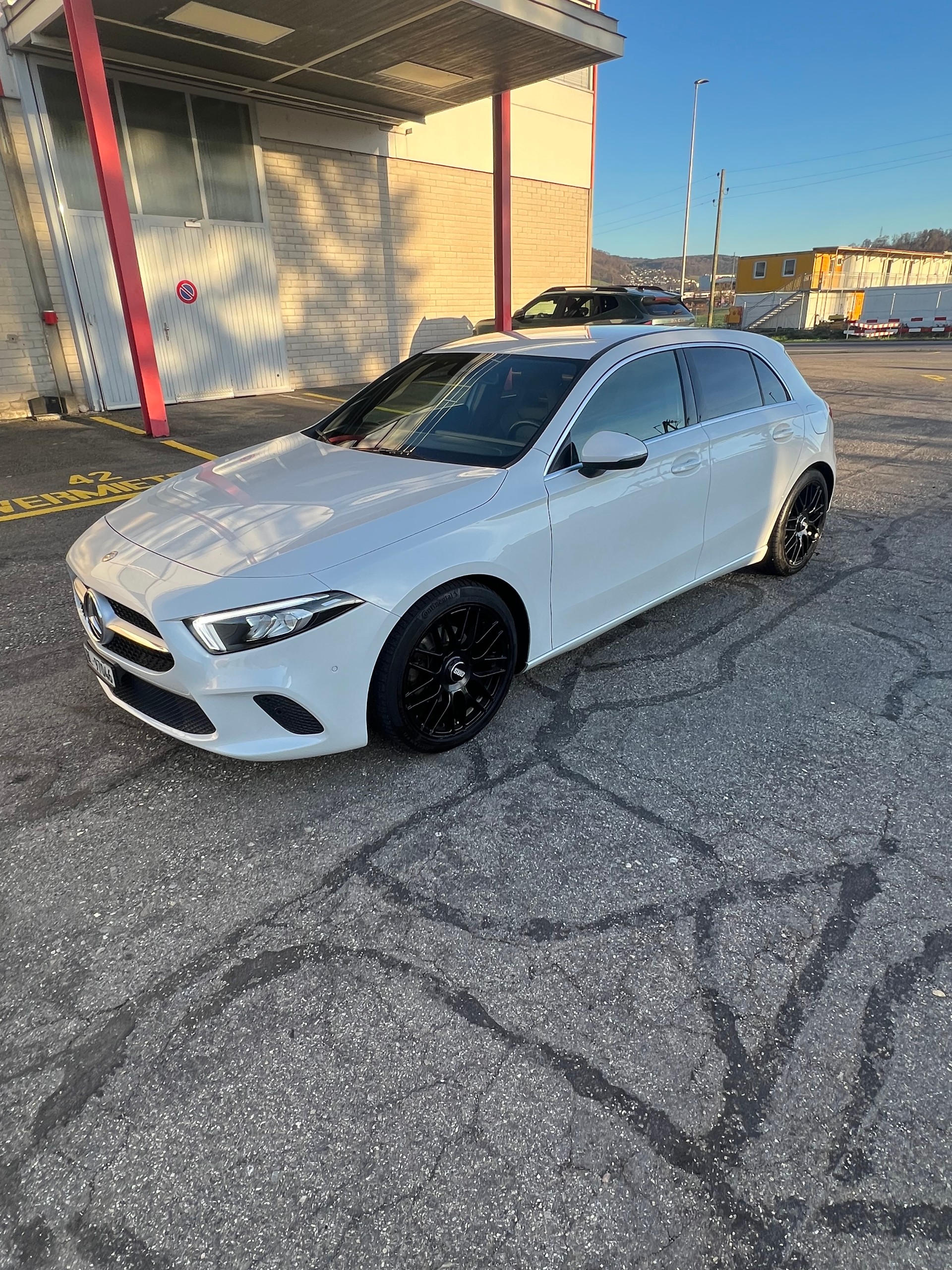 MERCEDES-BENZ A 180 d 7G-DCT-image-2