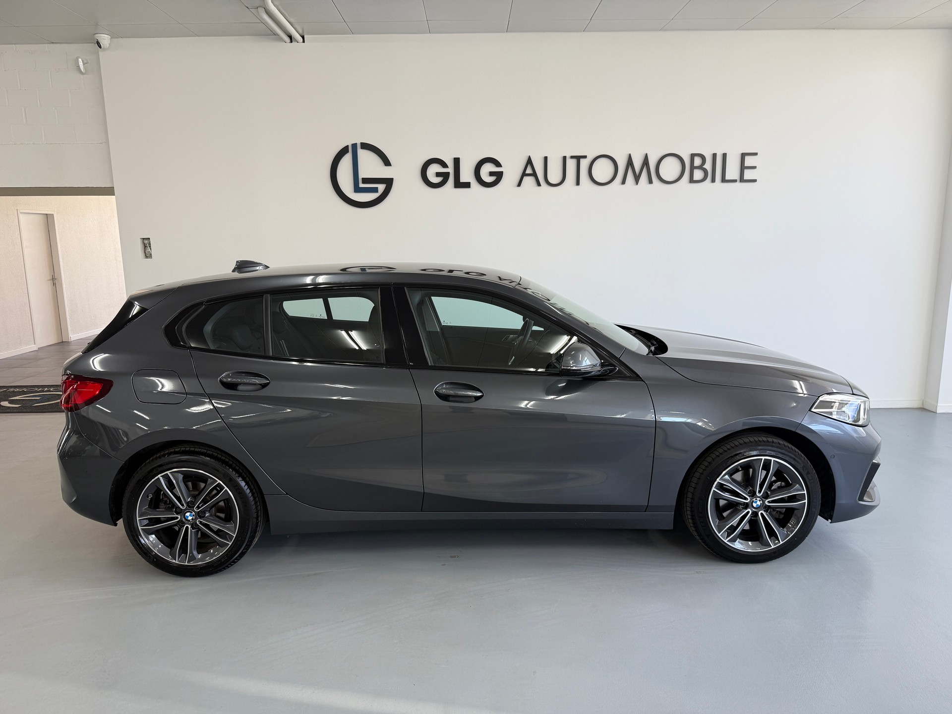 BMW 118i Steptronic Sport Line-image-4