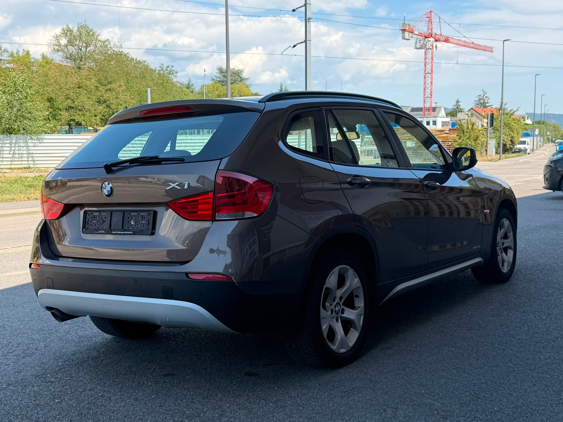 BMW X1 xDrive 18d-image-5