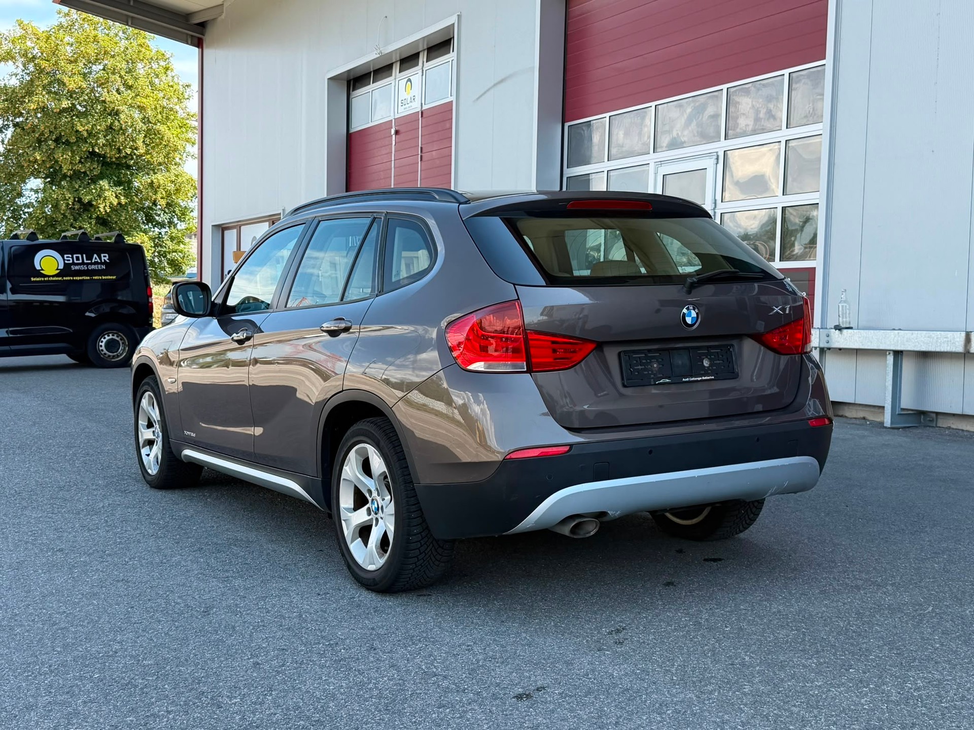 BMW X1 xDrive 18d-image-3