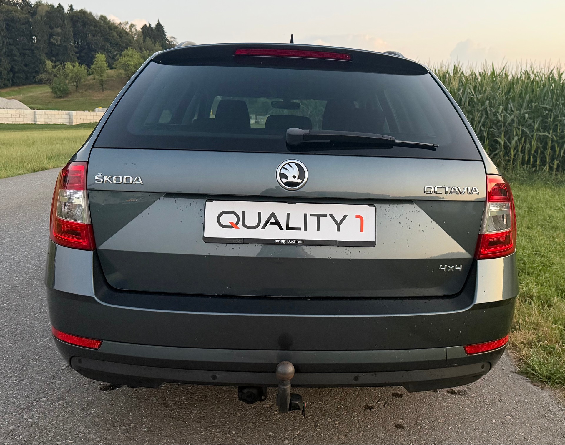 SKODA Octavia Combi 2.0 TDI Prag 4x4 DSG-image-4