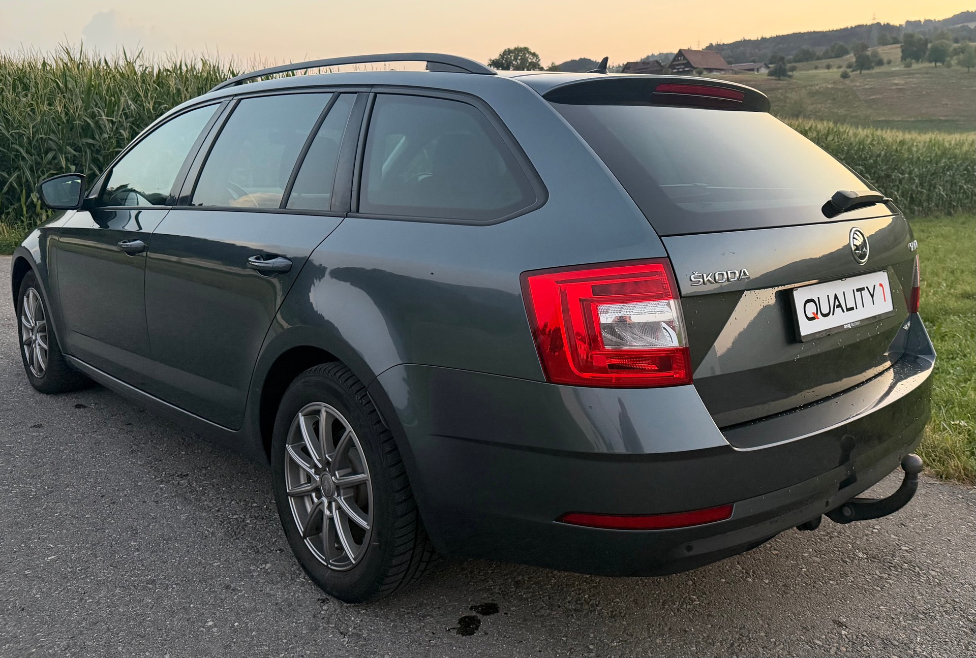 SKODA Octavia Combi 2.0 TDI Prag 4x4 DSG-image-3
