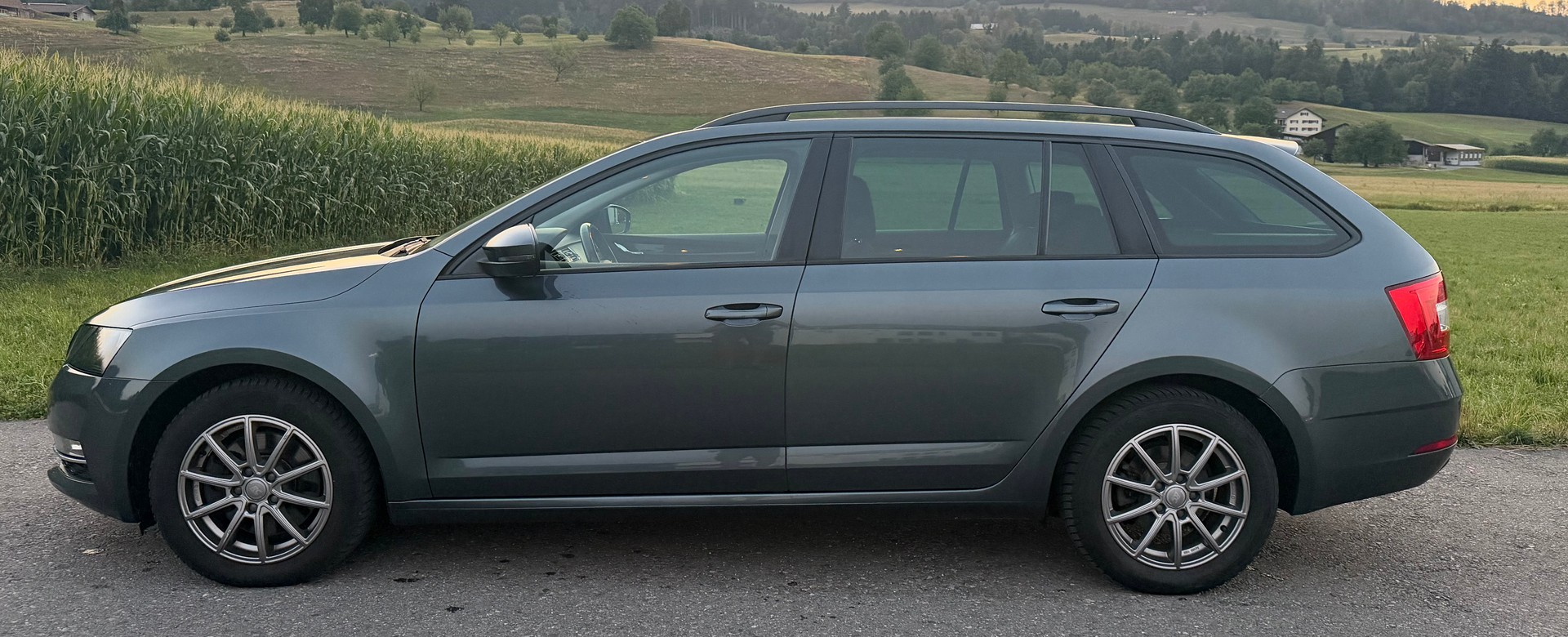 SKODA Octavia Combi 2.0 TDI Prag 4x4 DSG-image-2