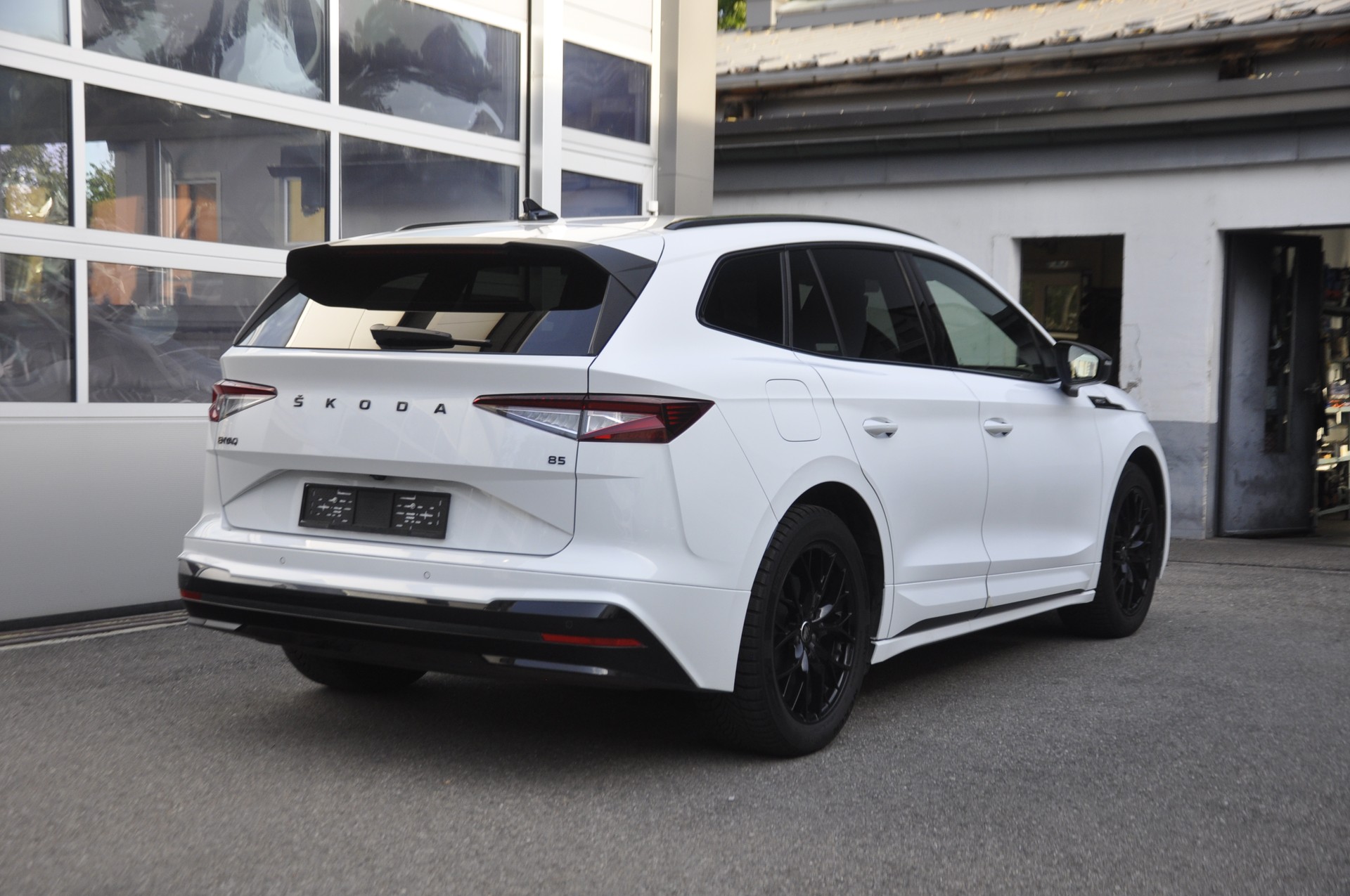 SKODA Enyaq 85 Sportline-image-2