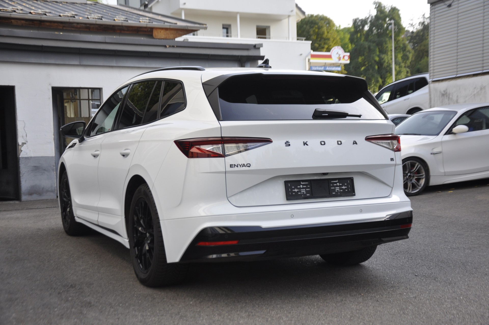 SKODA Enyaq 85 Sportline-image-14