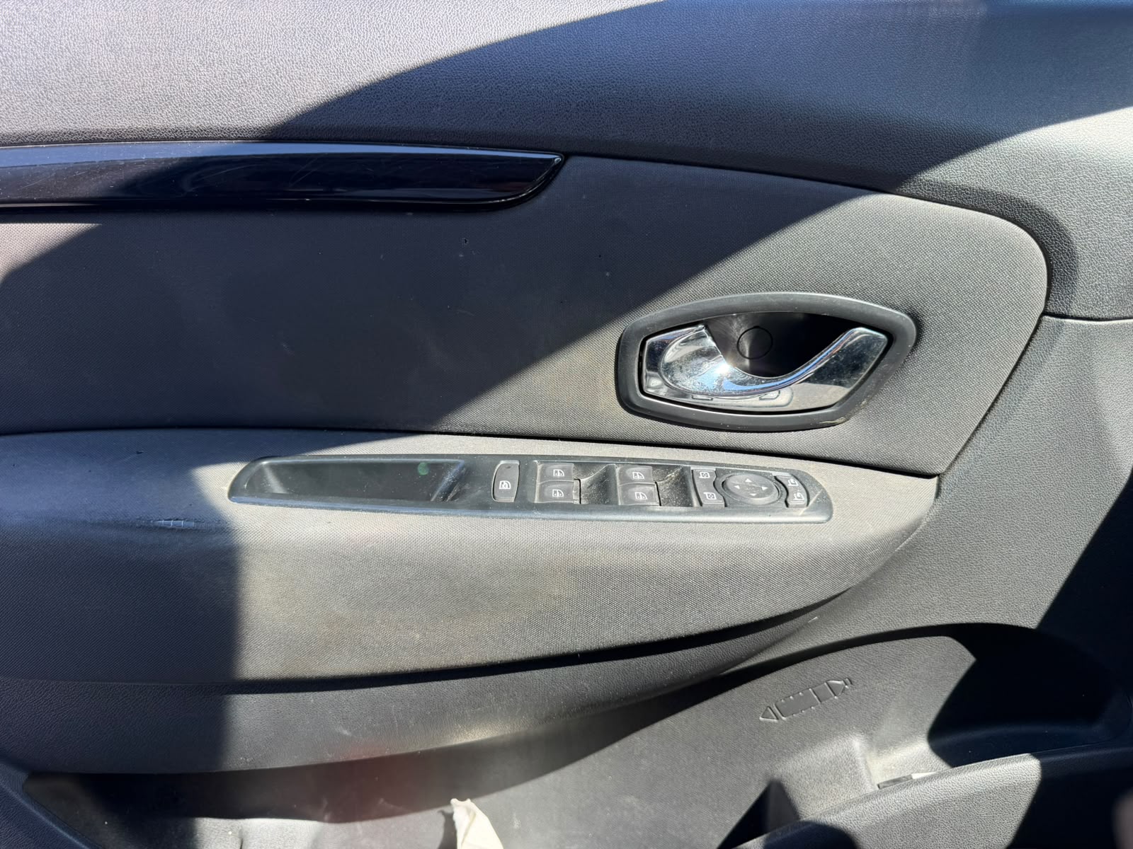 RENAULT Scénic 1.5 dCi Expression EDC-image-14
