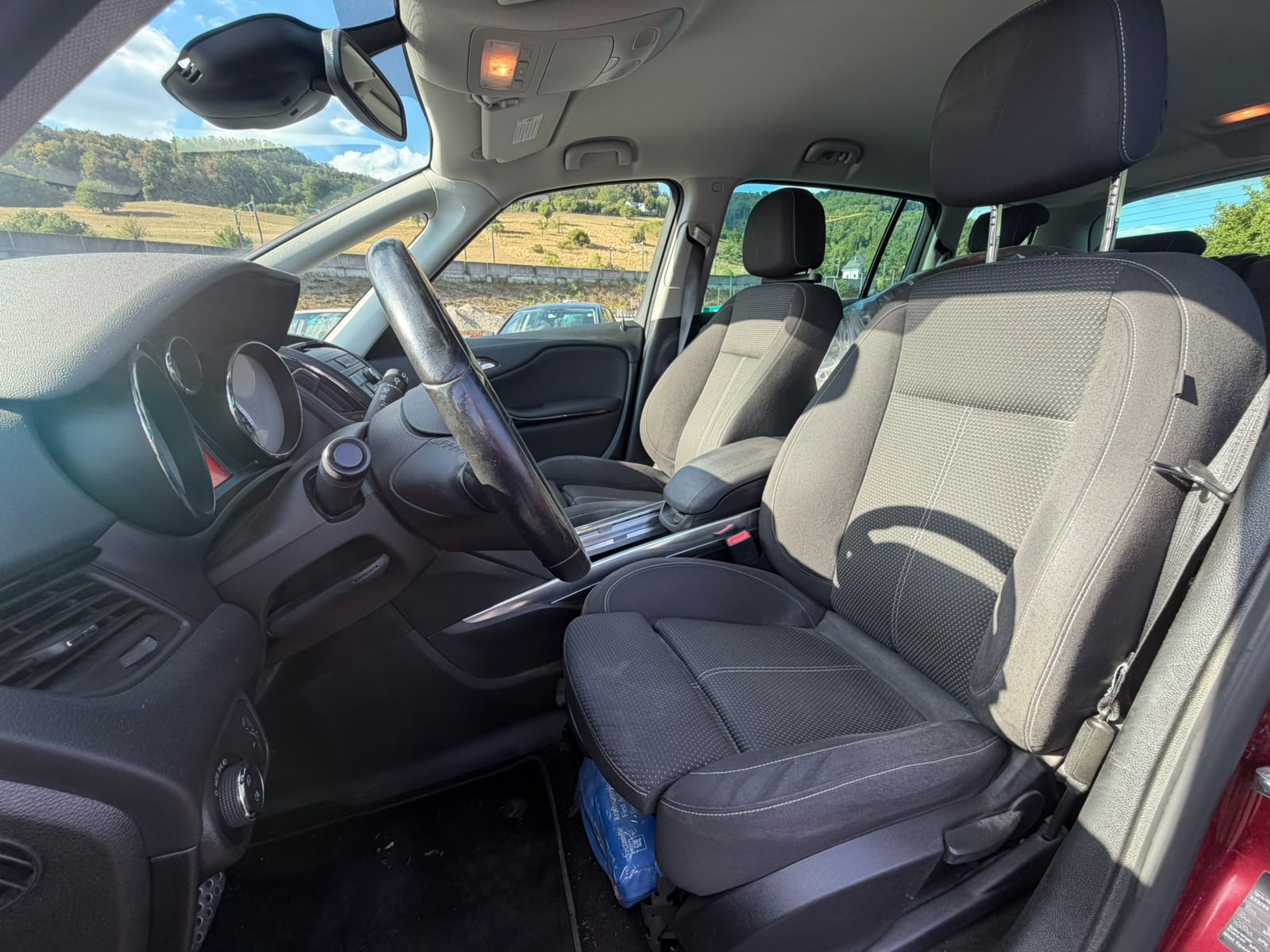 OPEL Zafira Tourer 1.6i 16V Turbo Active Ed. Aut.-image-11
