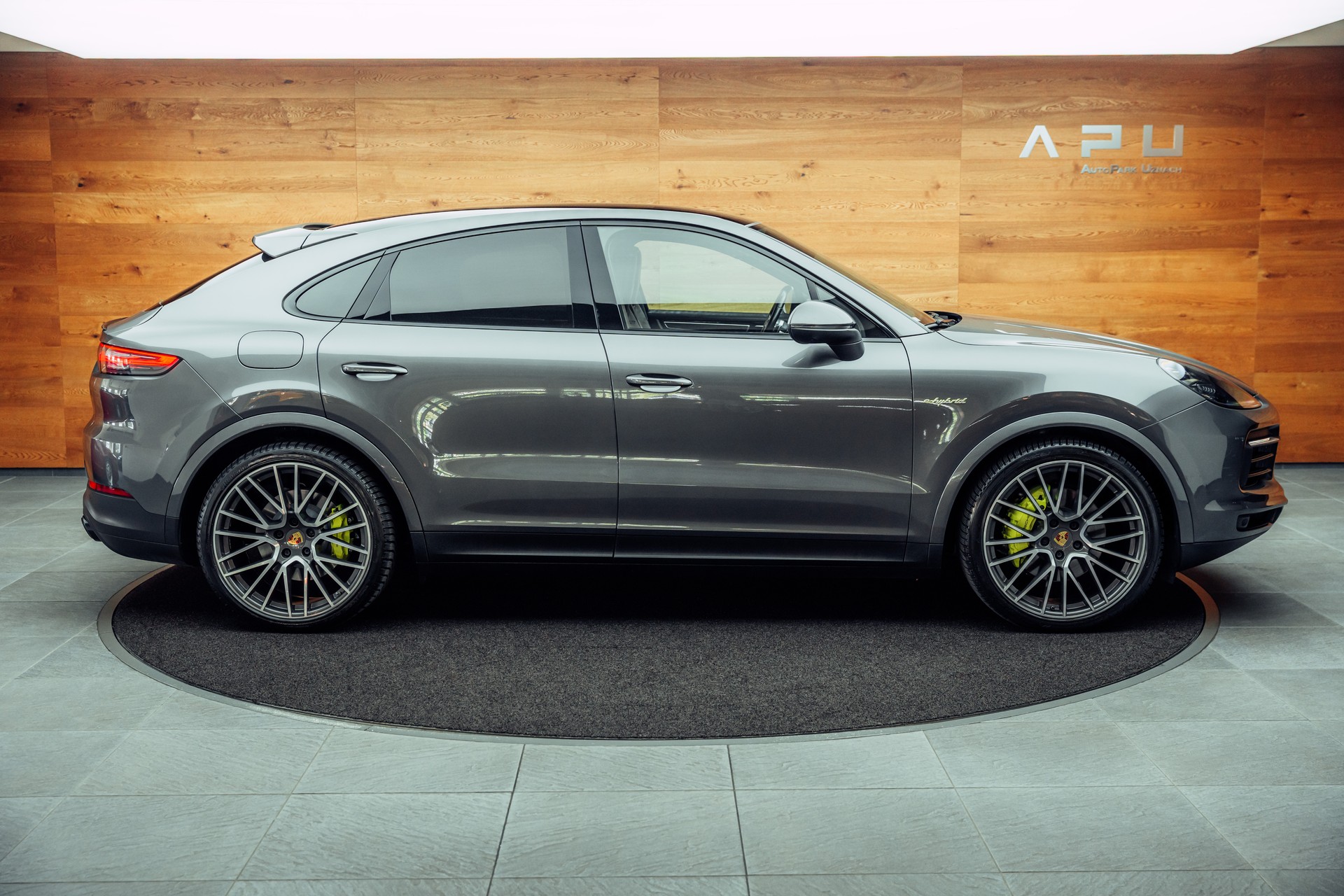 PORSCHE Cayenne Coupé E-Hybrid-image-9