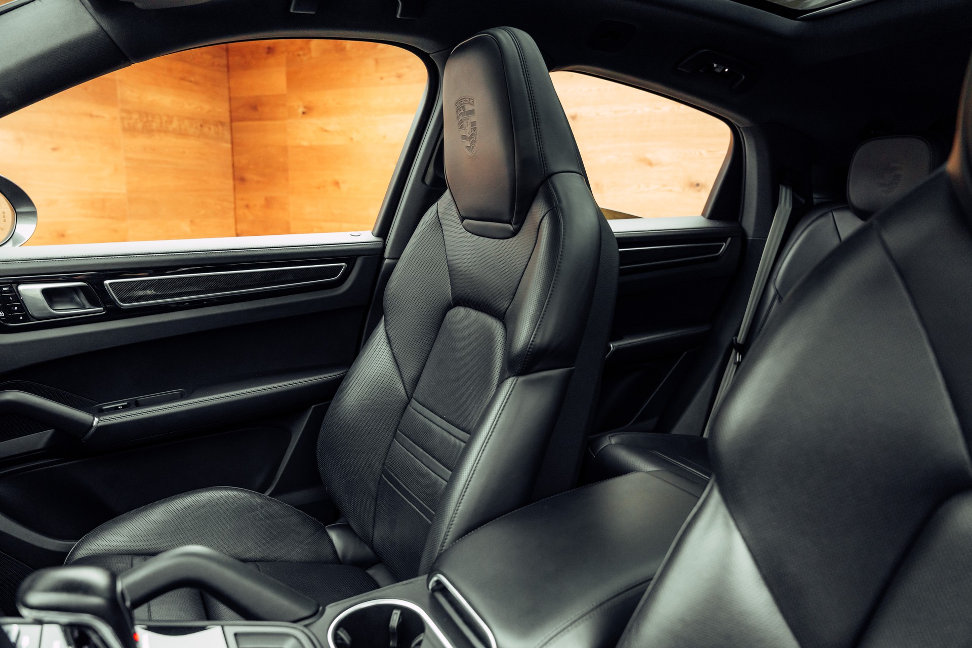 PORSCHE Cayenne Coupé E-Hybrid-image-5