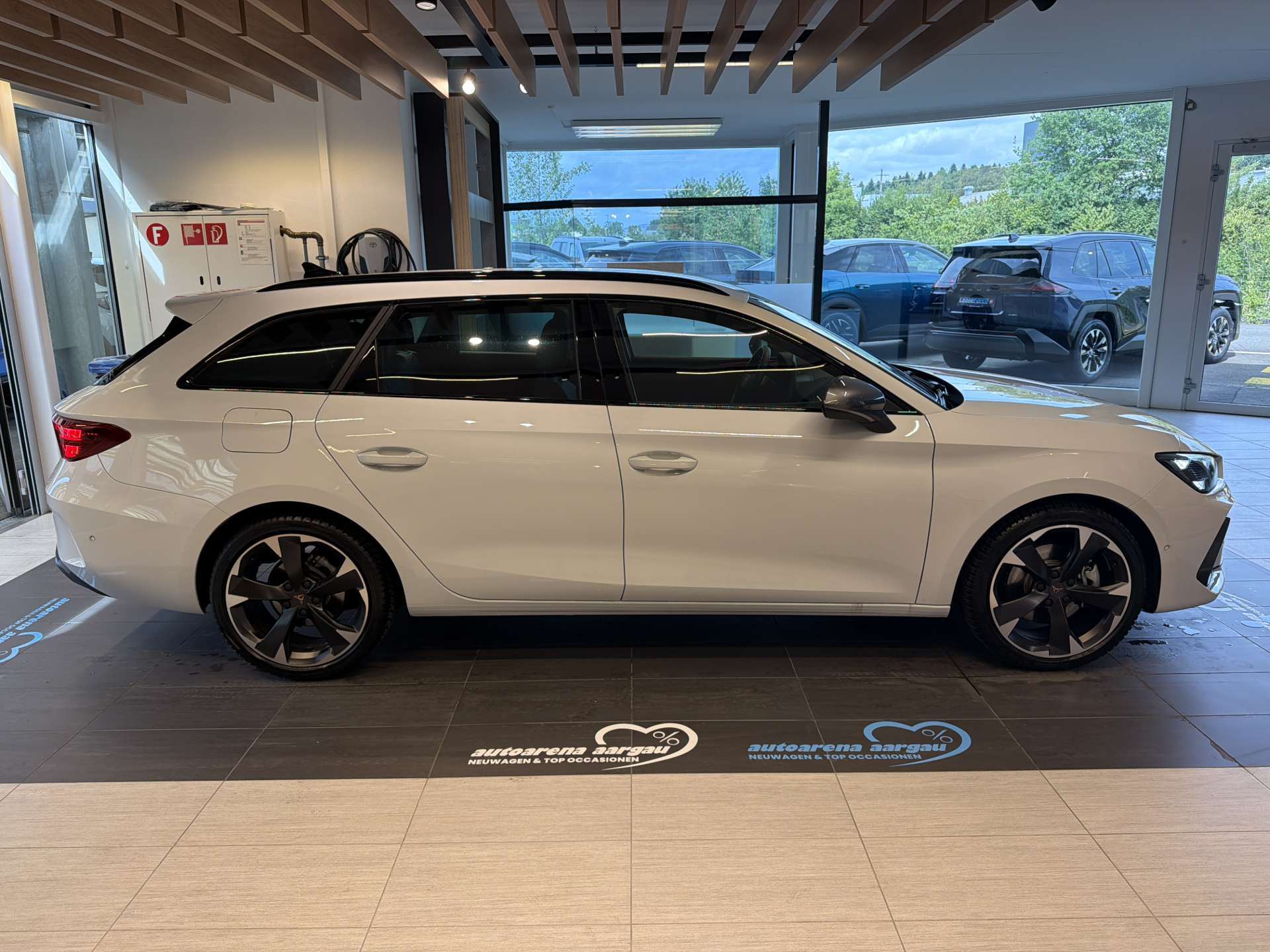 CUPRA LEON ST 2.0 TDi DSG-Automat-image-13