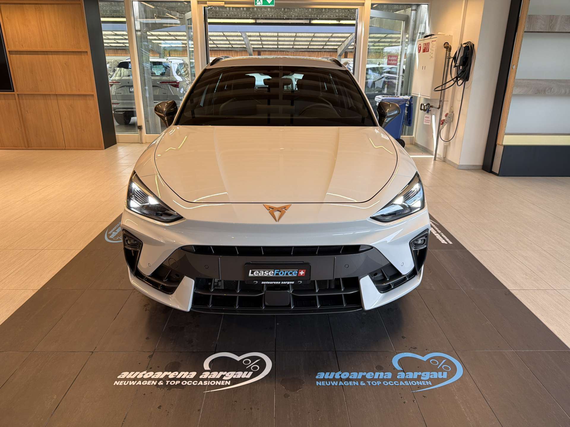 CUPRA LEON ST 2.0 TDi DSG-Automat-image-10