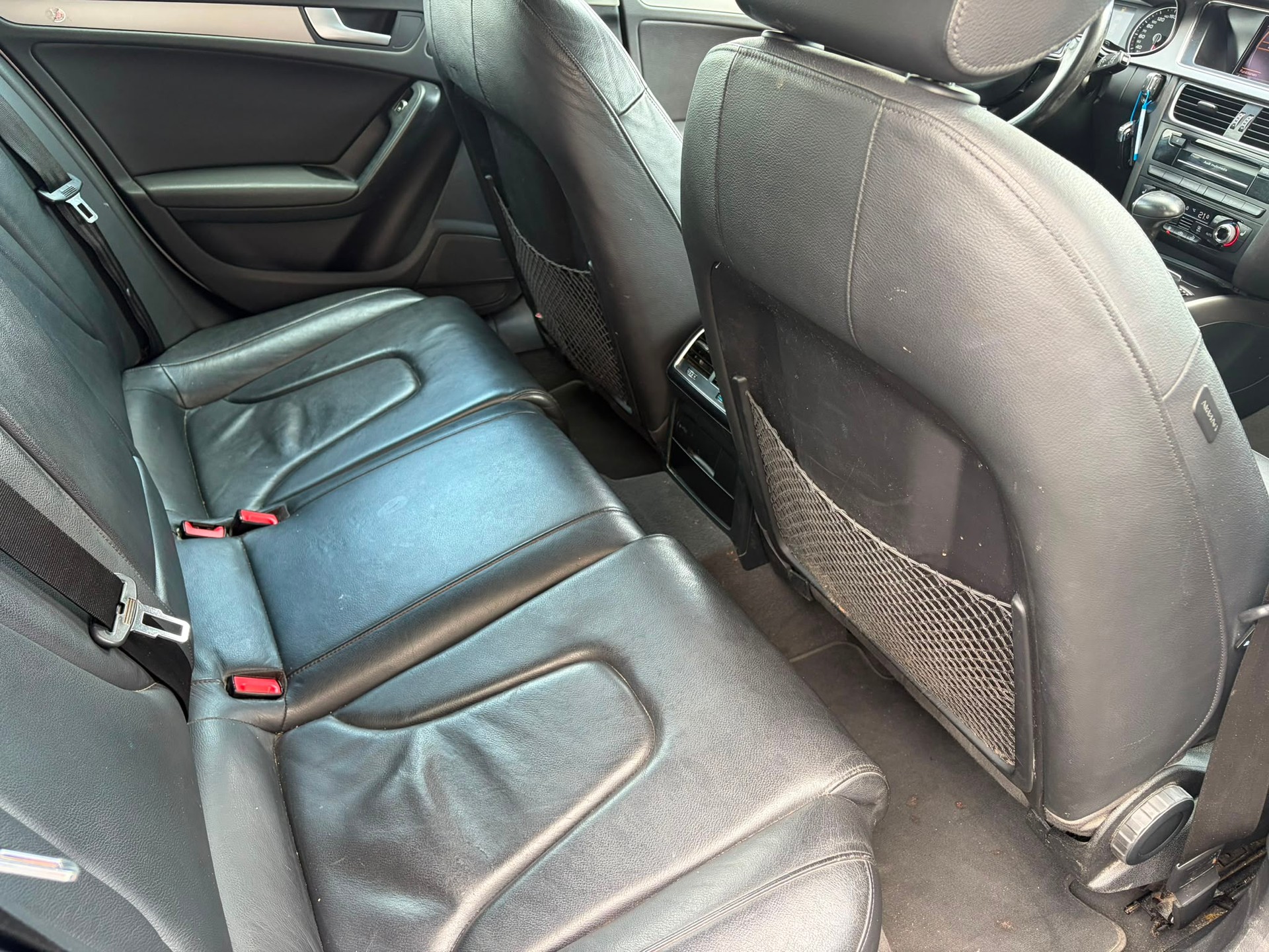 AUDI A4 Avant 2.0 TDI multitronic-image-5