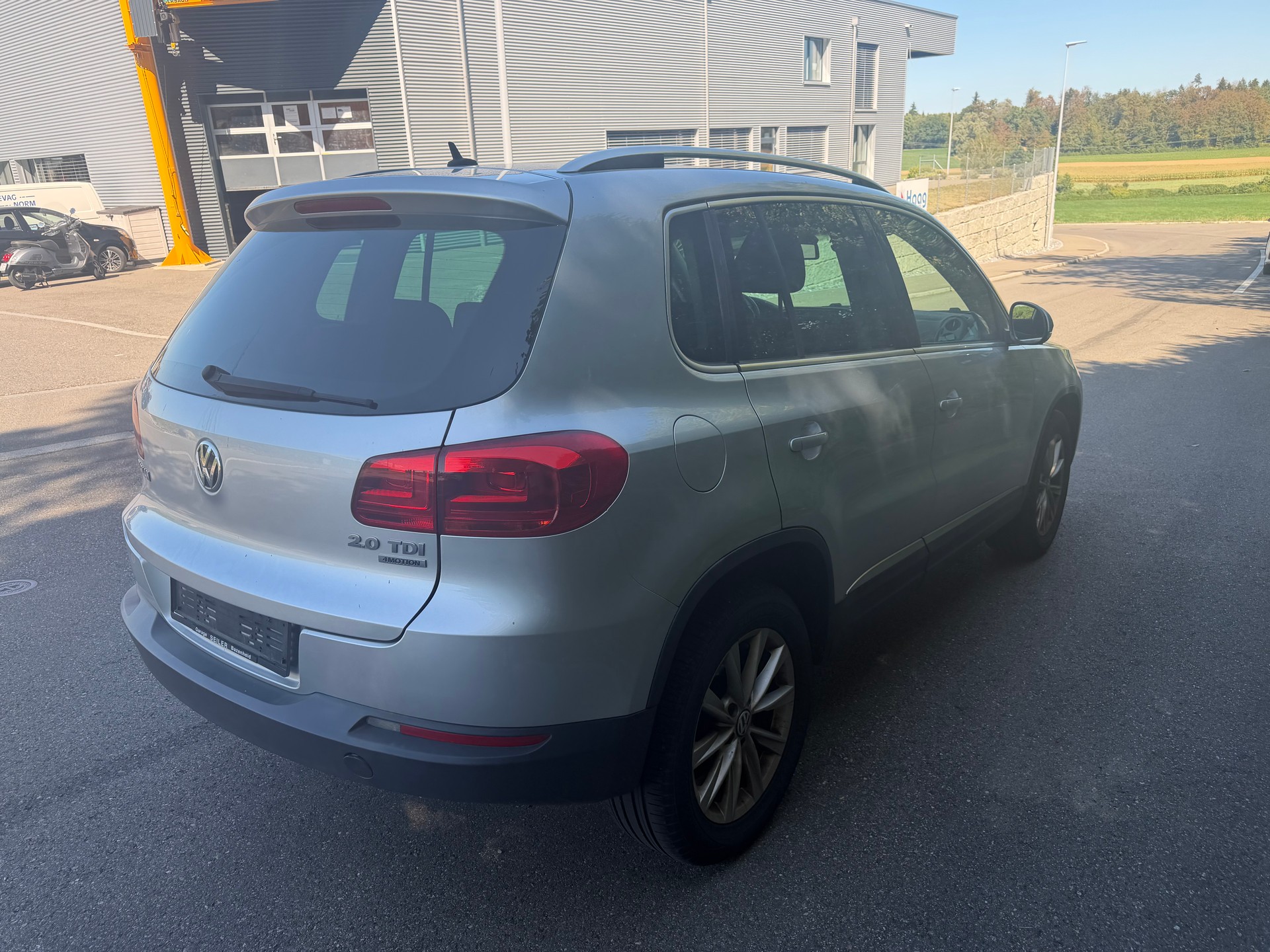 VW Tiguan 2.0 TDI BlueMotion Track&Style 4Motion DSG-image-3