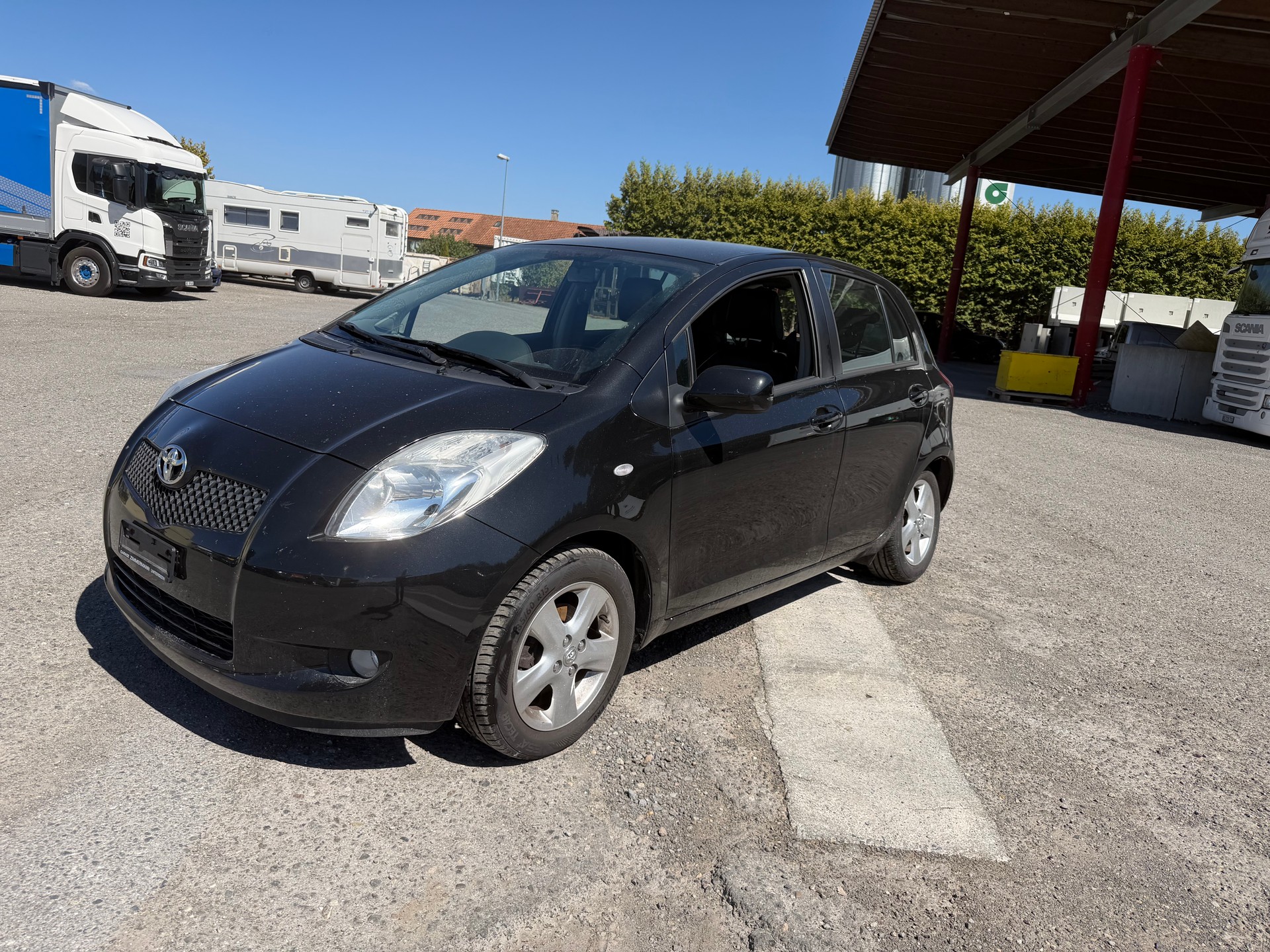 TOYOTA Yaris 1.3 Linea Sol-image-2