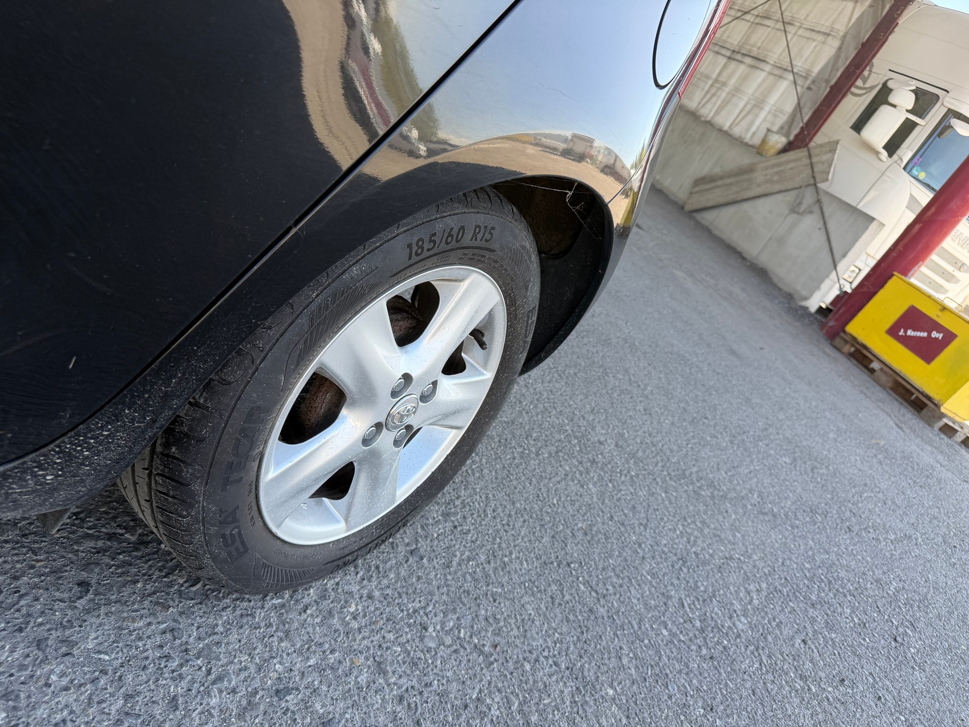TOYOTA Yaris 1.3 Linea Sol-image-11