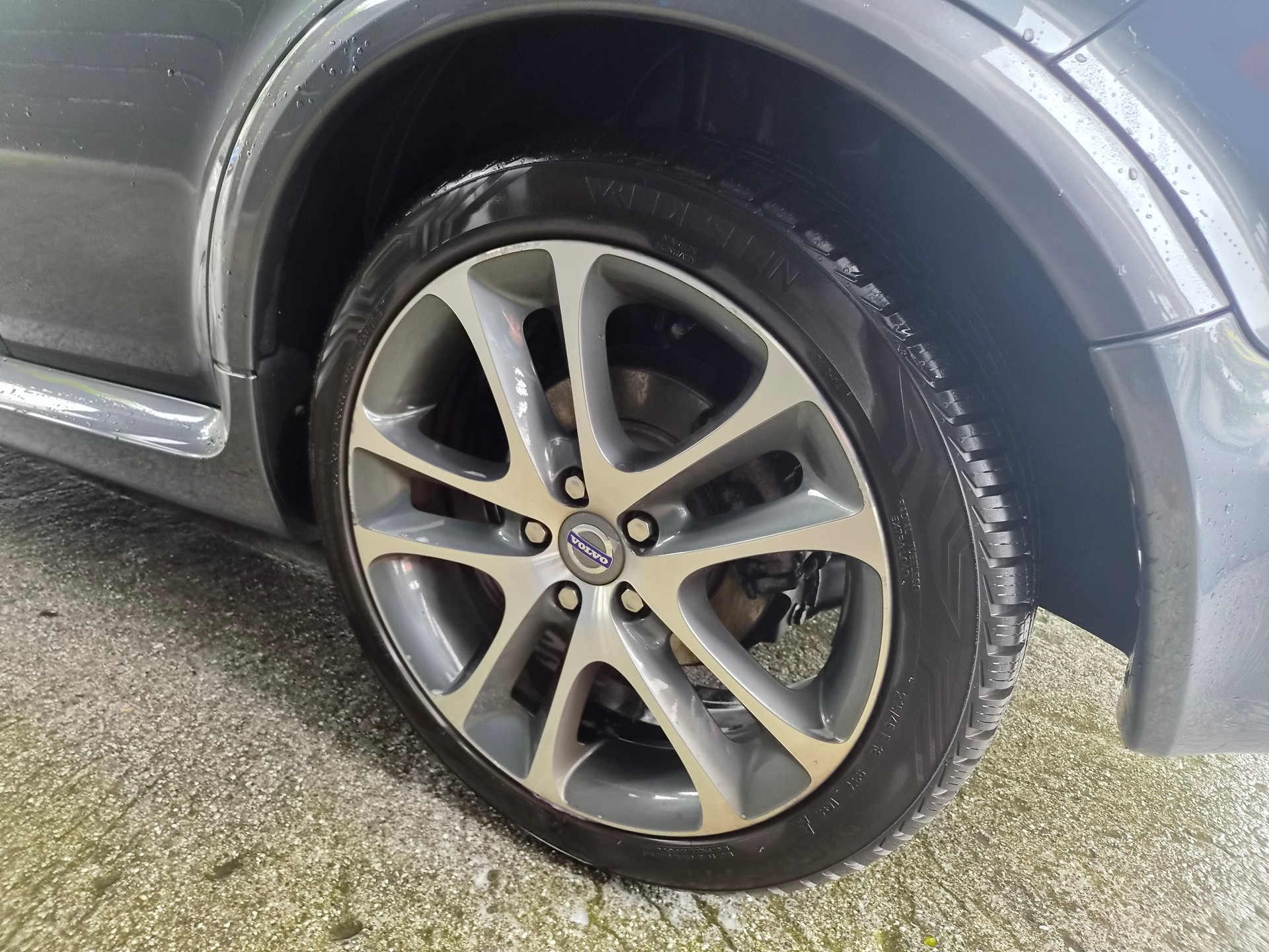 VOLVO C30 T5 Momentum-image-14