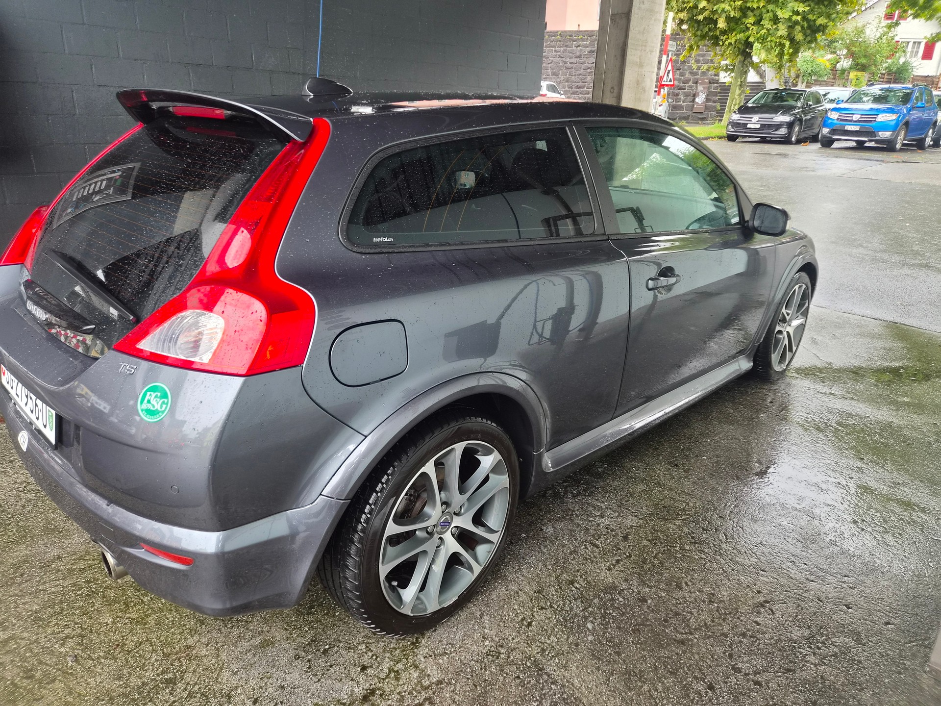 VOLVO C30 T5 Momentum-image-4