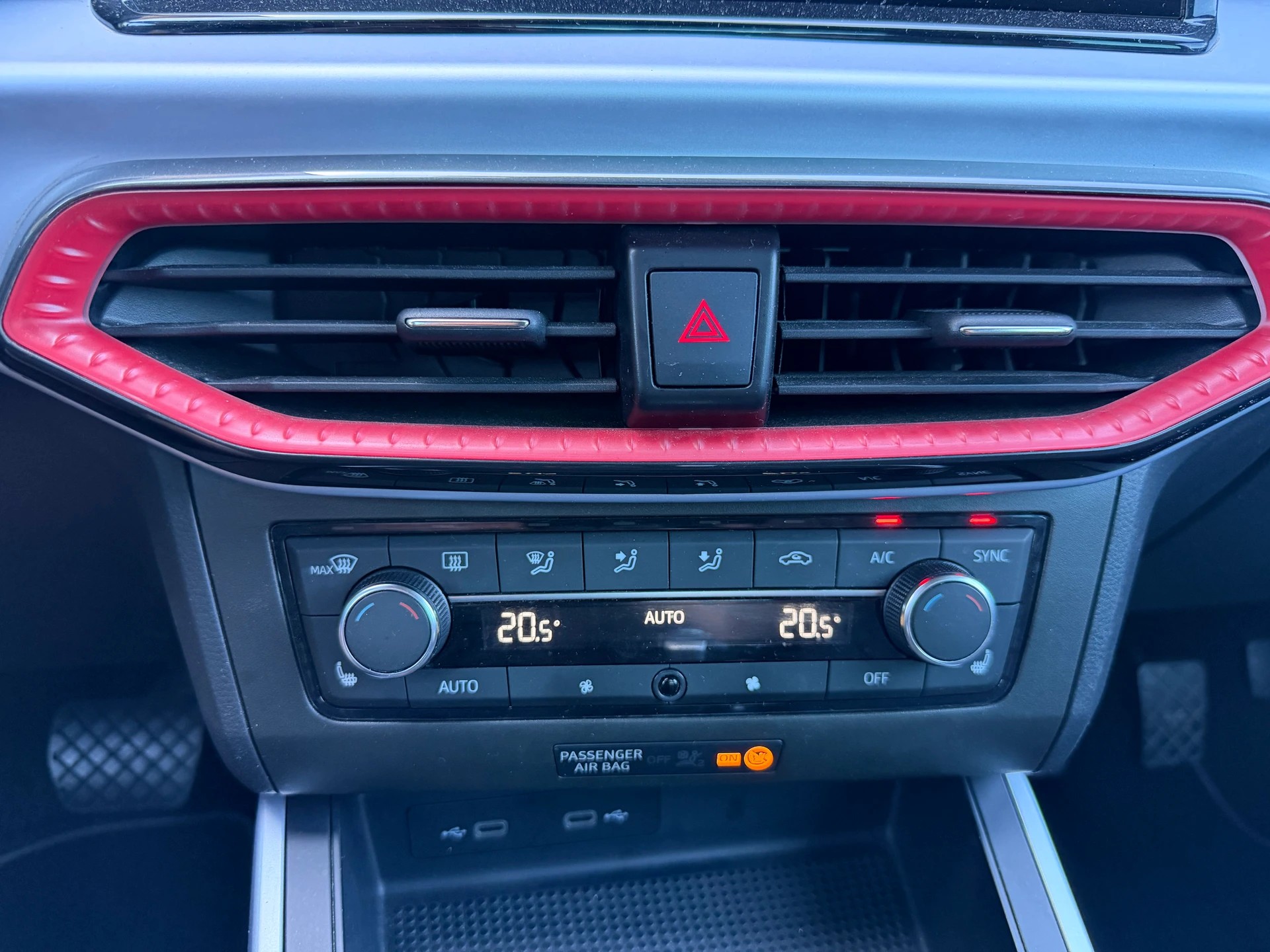 SEAT Arona 1.0 TSI Eco FR DSG-image-9