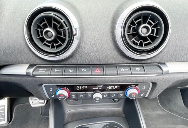 AUDI A3 Cabriolet 2.0 TFSI Sport quattro S-tronic-image-7