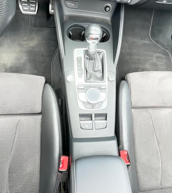 AUDI A3 Cabriolet 2.0 TFSI Sport quattro S-tronic-image-12