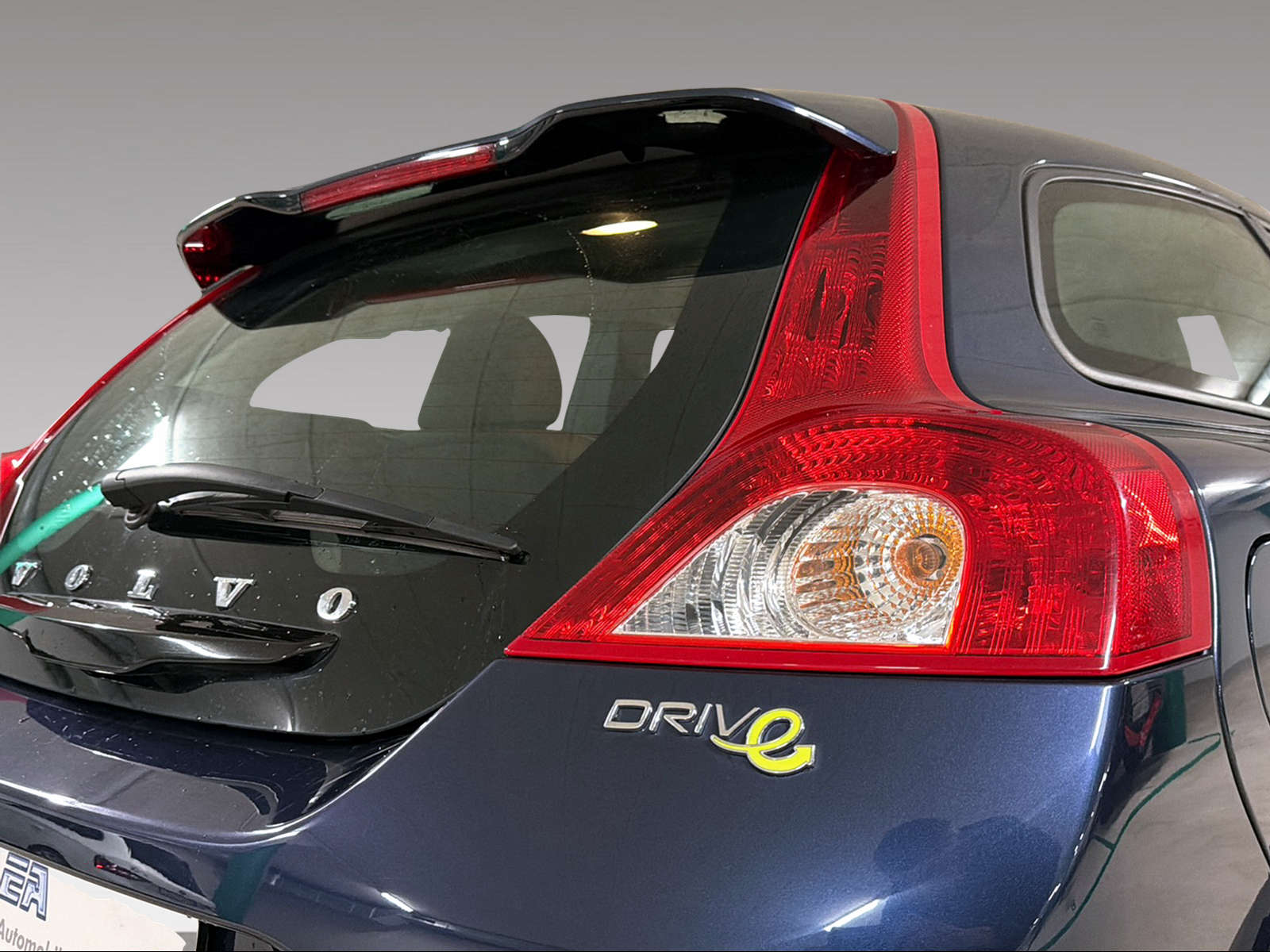 VOLVO C30 1.6 D2 Kinetic S/S-image-14