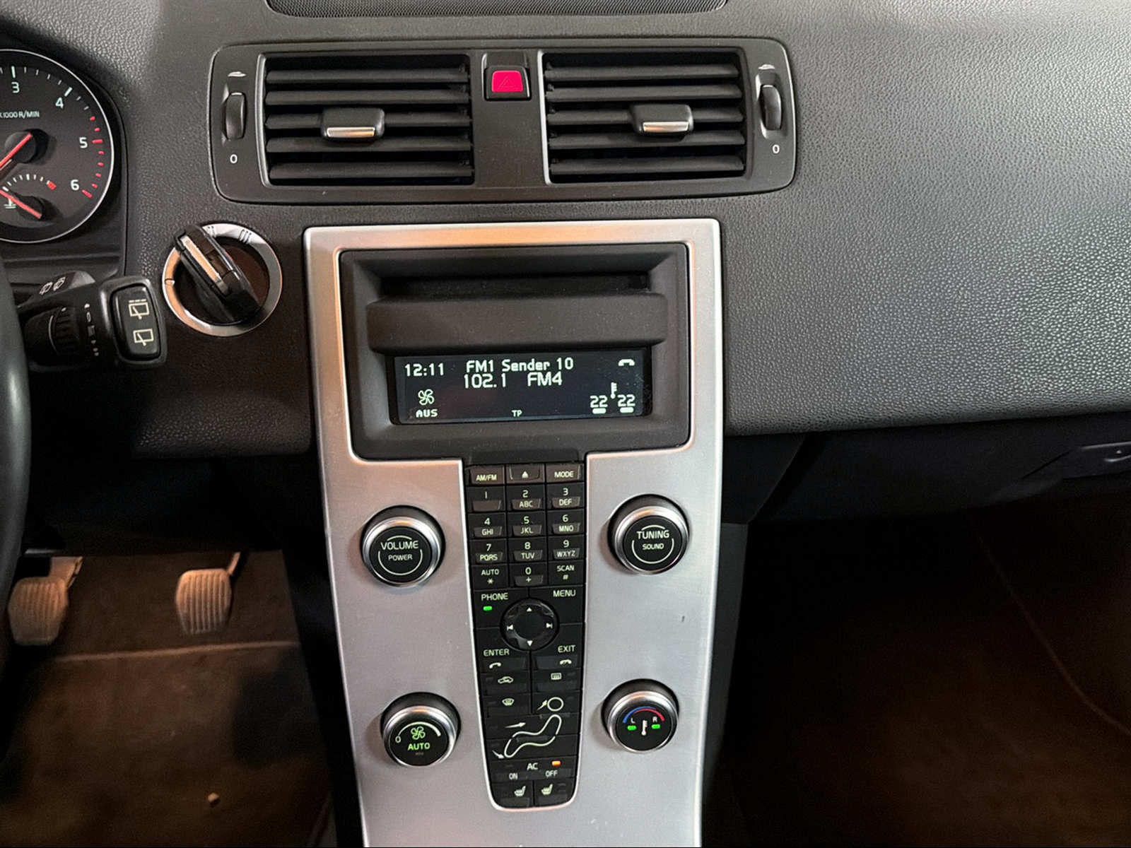 VOLVO C30 1.6 D2 Kinetic S/S-image-12