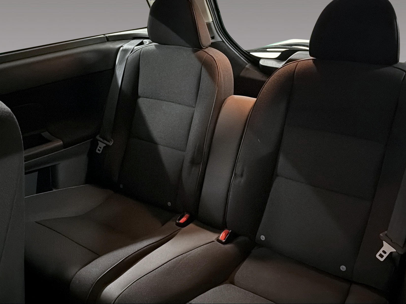 VOLVO C30 1.6 D2 Kinetic S/S-image-11