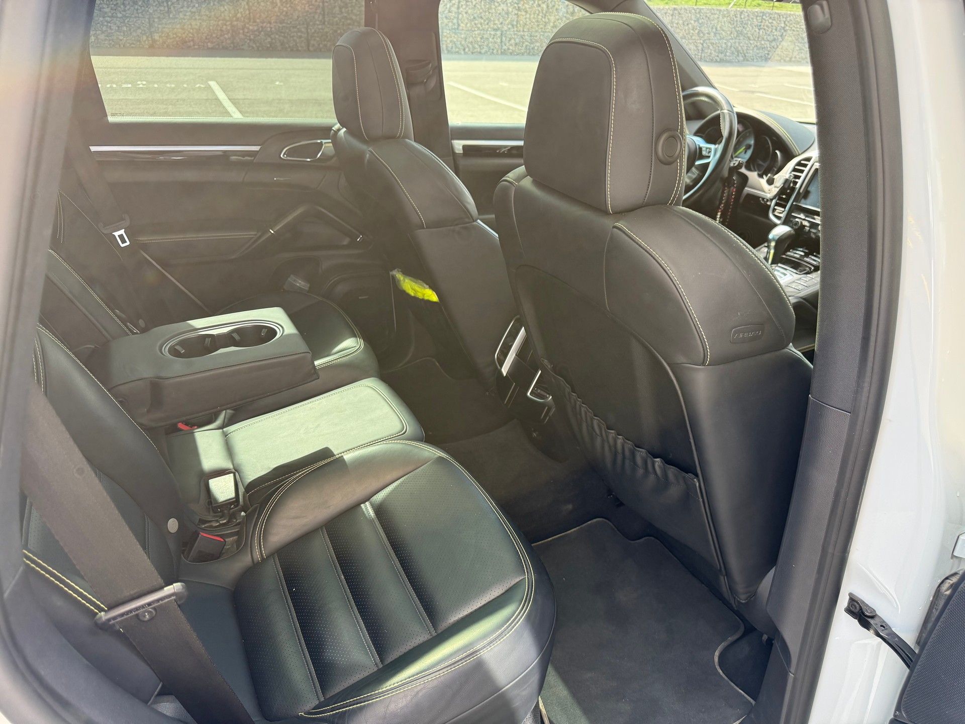 PORSCHE Cayenne S E-Hybrid Platinum Edition-image-10