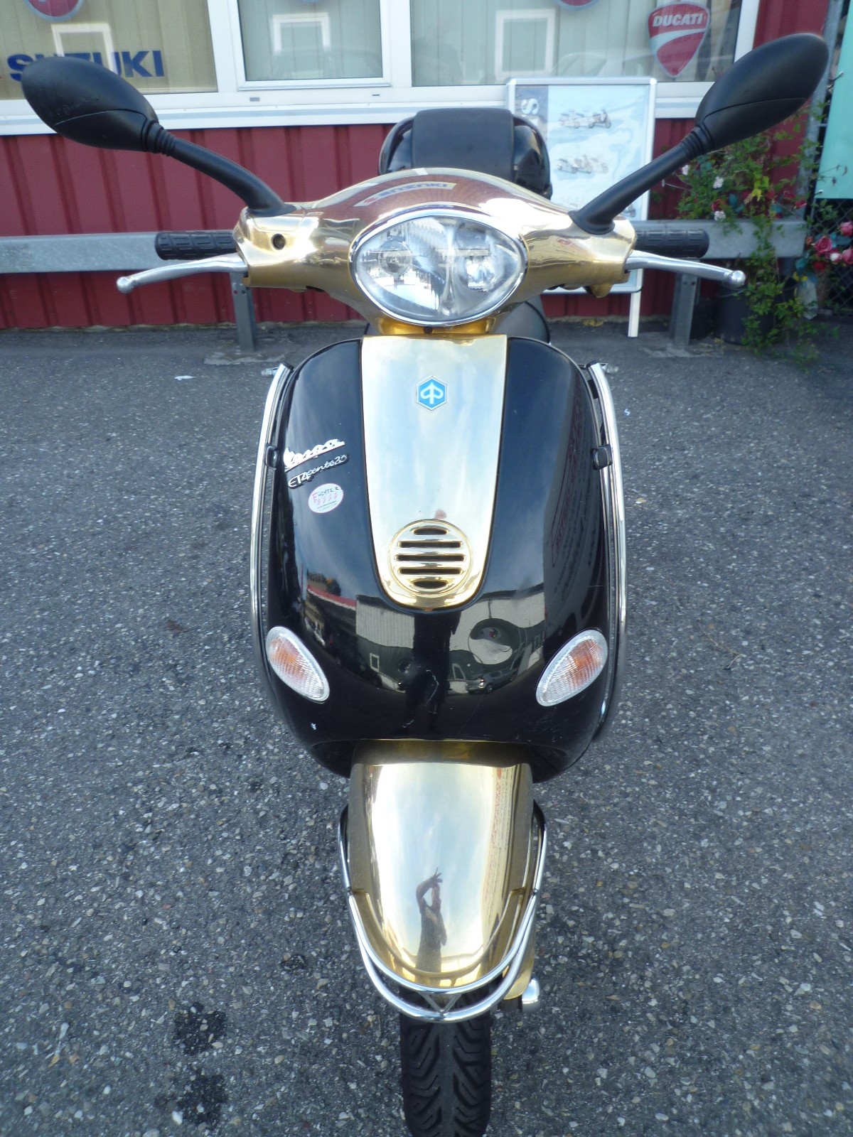 PIAGGIO Vespa 125 ET4-image-1