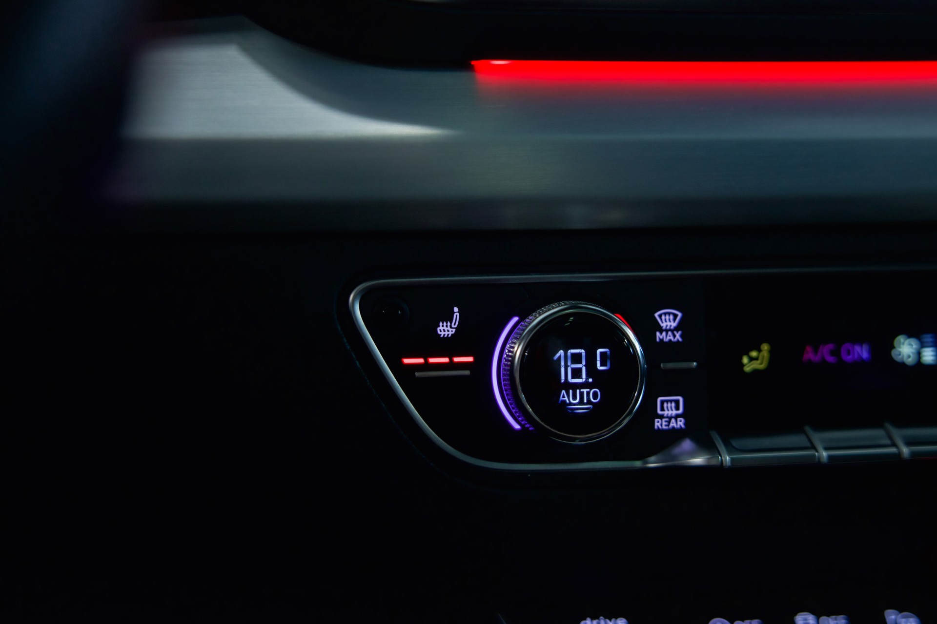 AUDI Q5 40 TDI S Line quattro S-tronic *CH-FHZ*-image-29