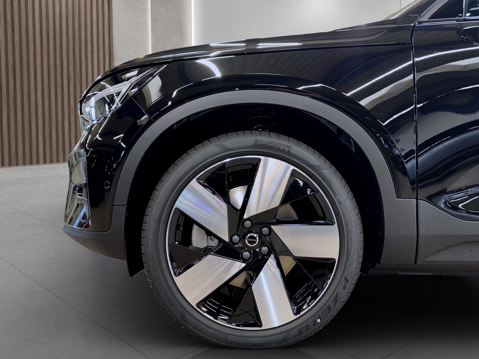 VOLVO EX40 Twin Performance Ultra AWD-image-5