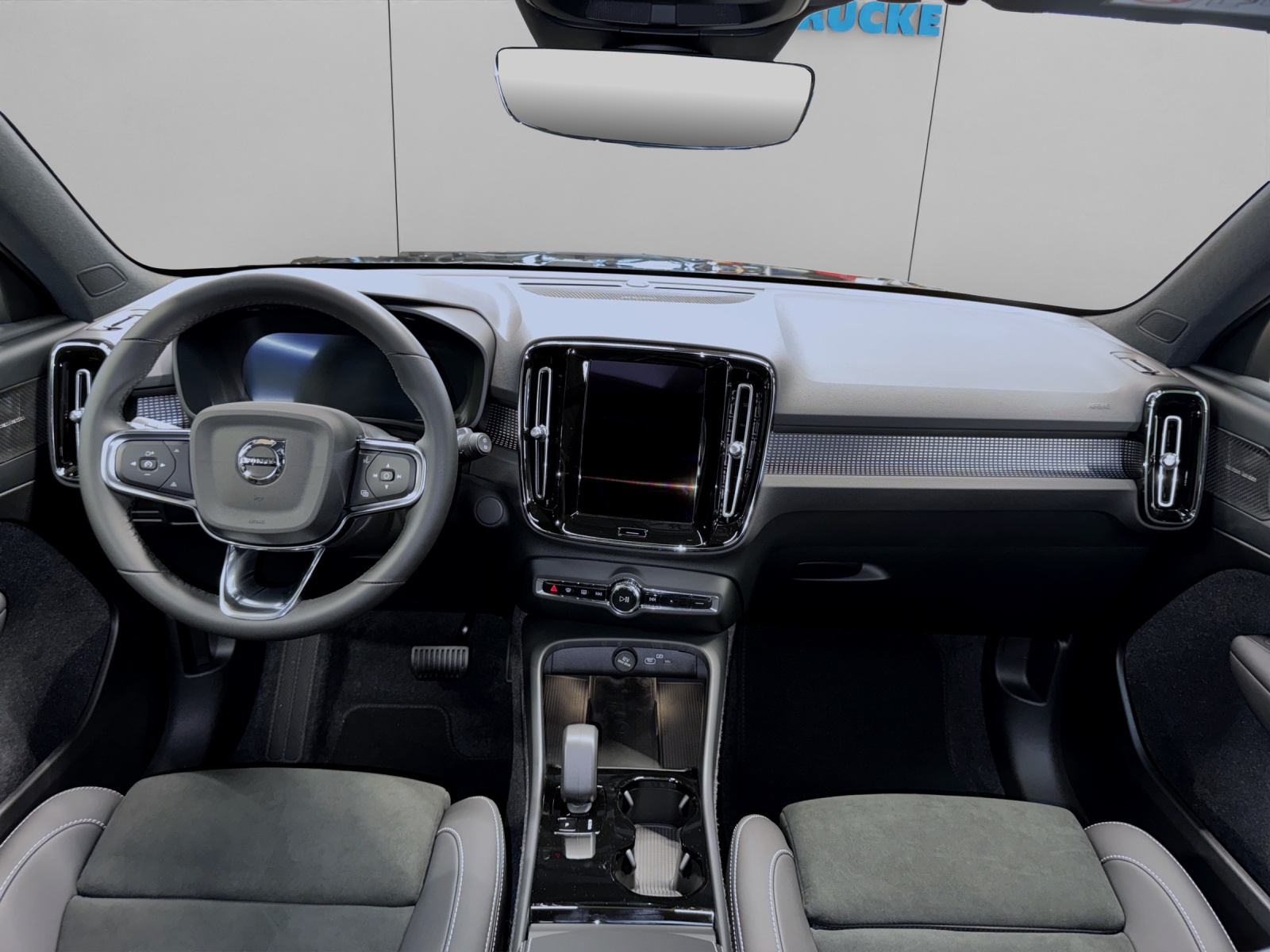 VOLVO EX40 Twin Performance Ultra AWD-image-8