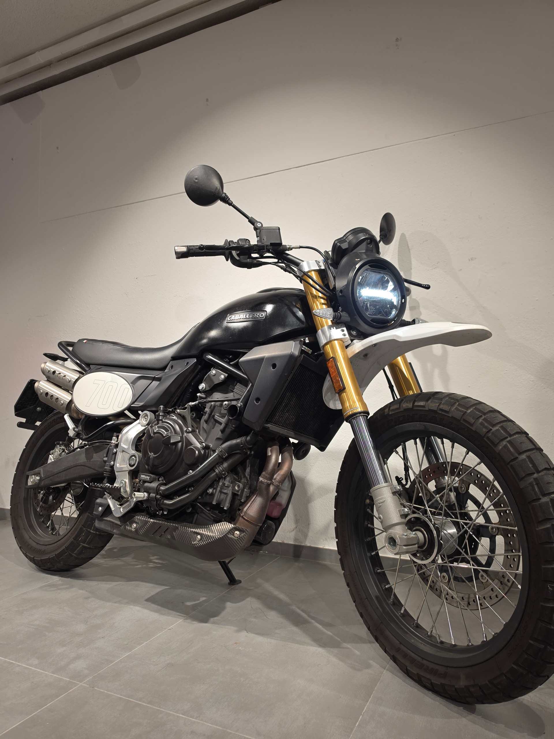 FANTIC Caballero 700-showroom-element-1