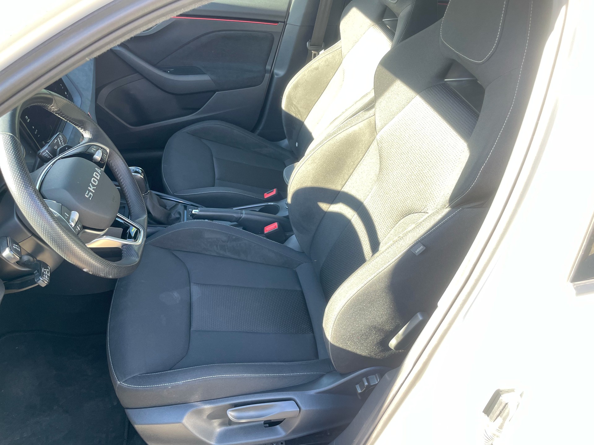 SKODA Kamiq 1.0 TSI Selection DSG-image-9