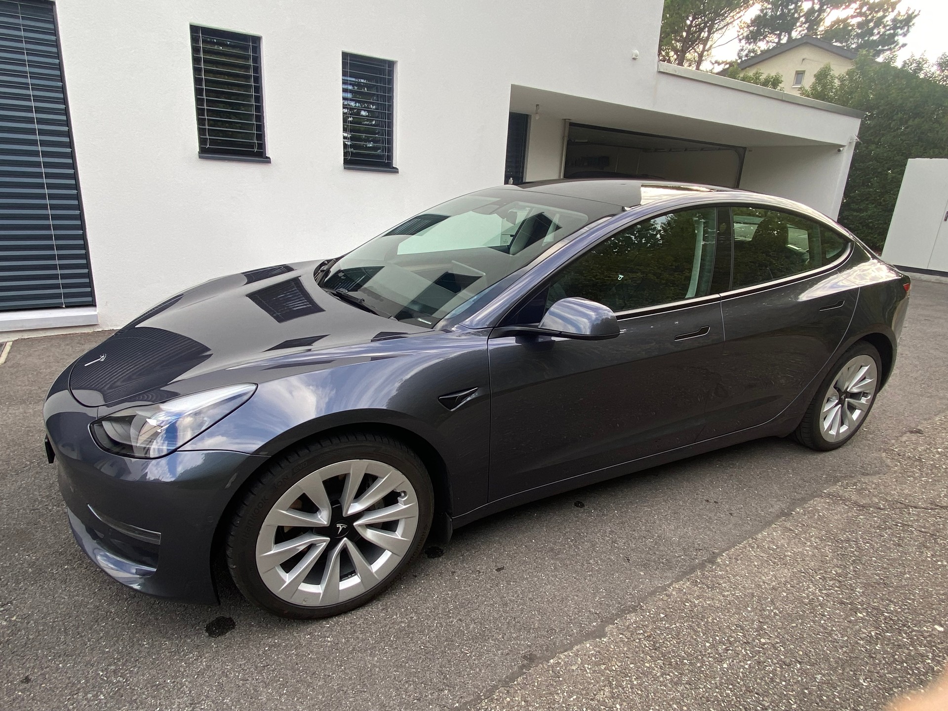 TESLA Long Range D-image-0