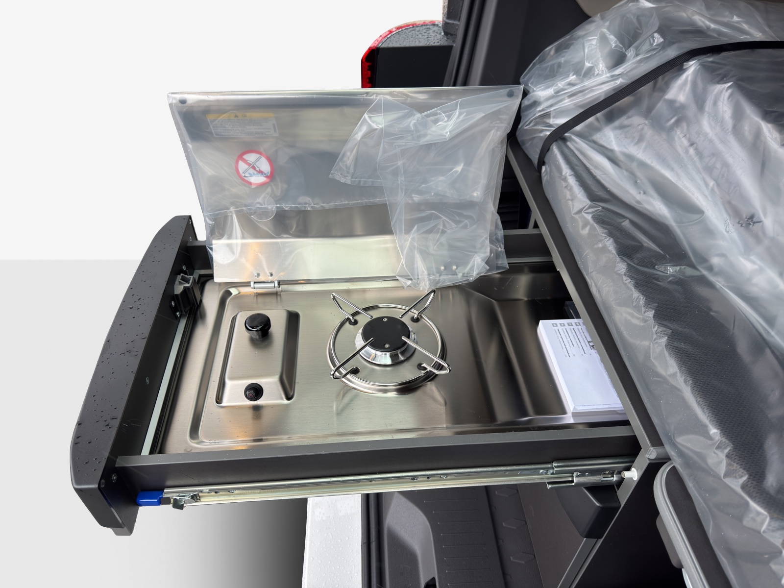 VW California 2.0 TDI Beach Camper-image-13