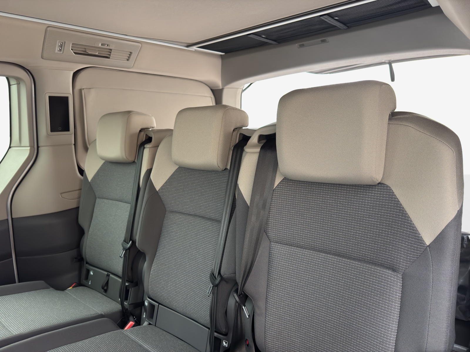 VW California 2.0 TDI Beach Camper-image-8