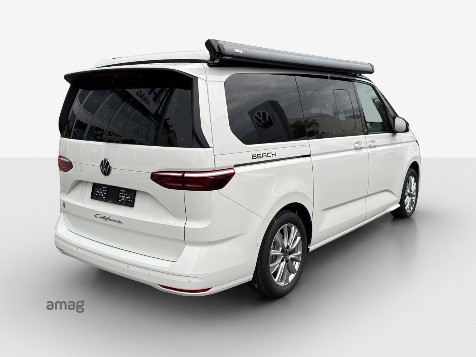 VW California 2.0 TDI Beach Camper-image-4
